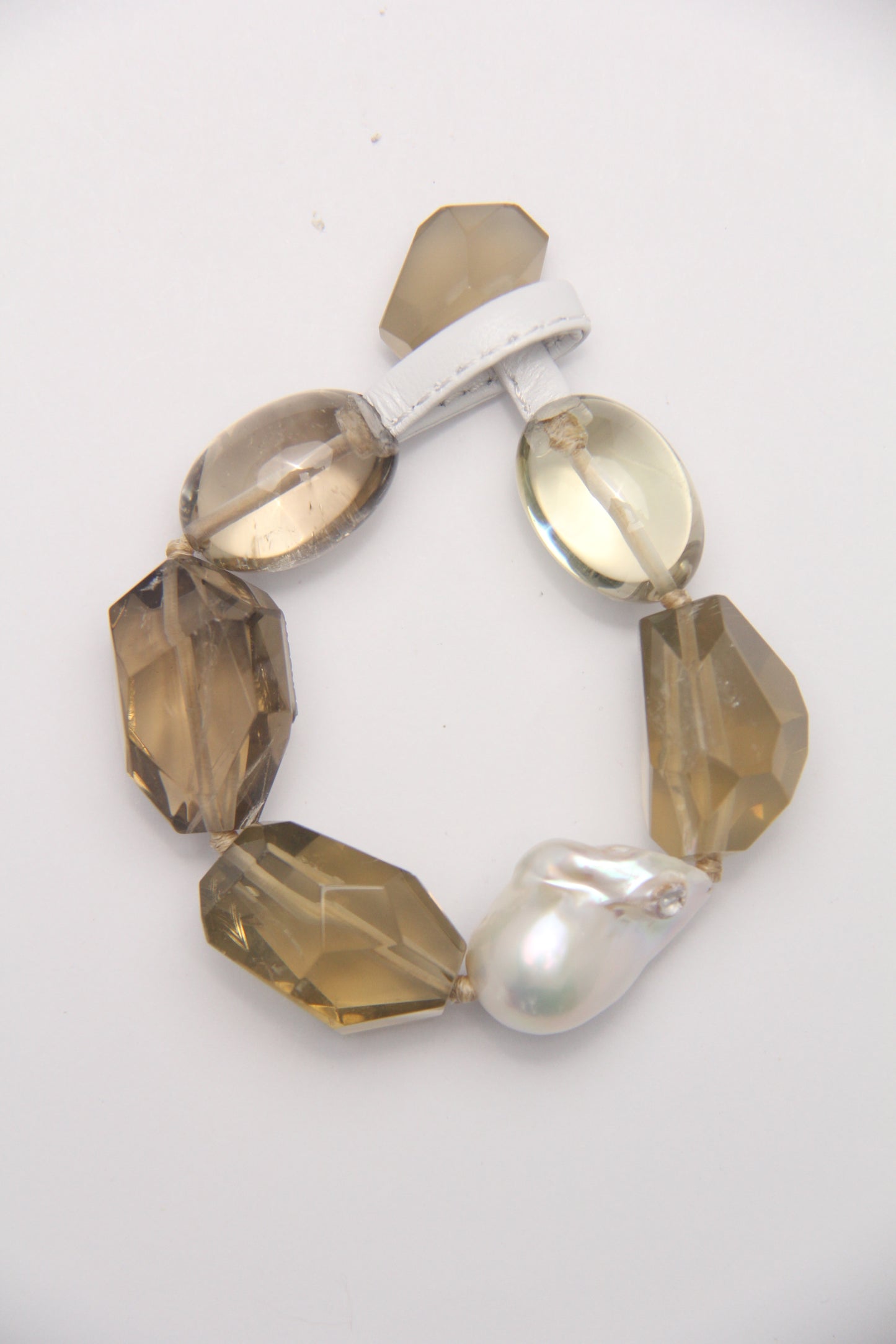 Bracelet: citrine, pearls