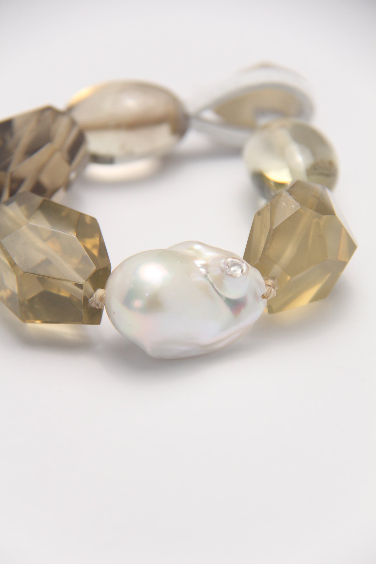 Bracelet: citrine, pearls