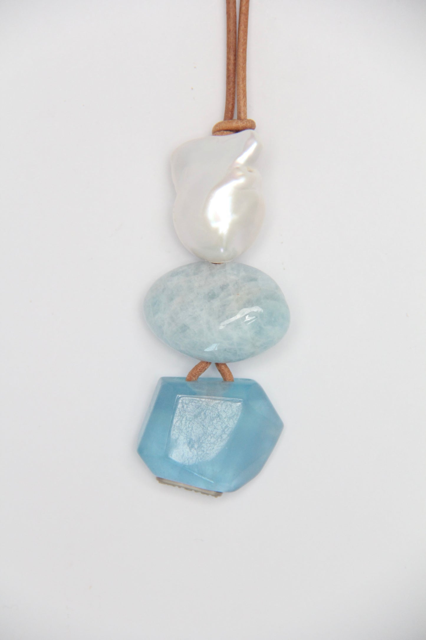Pendant: pearl, morganite, aquamarine