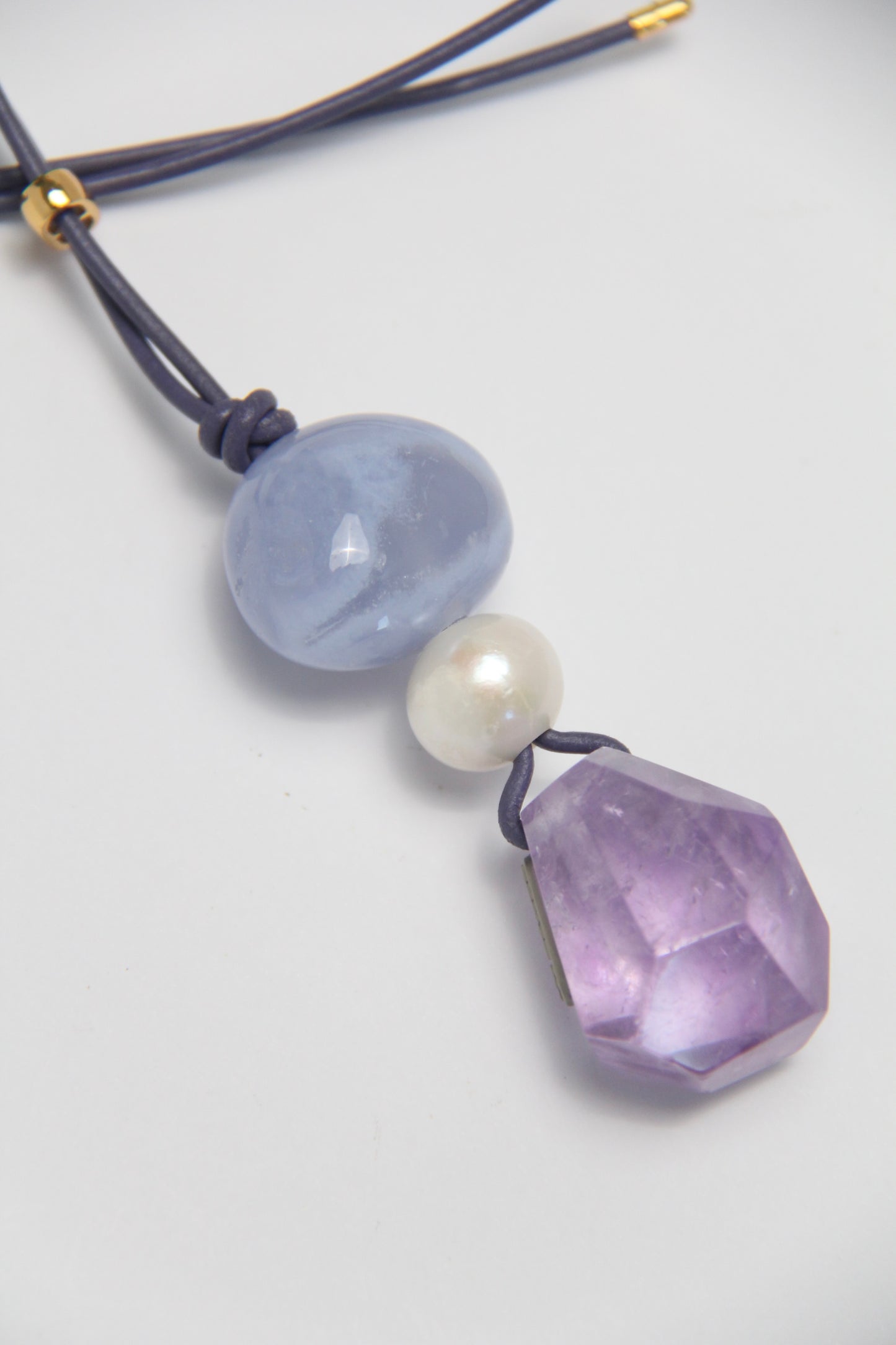 Pendant: blue lace agate, pearl, amethyst