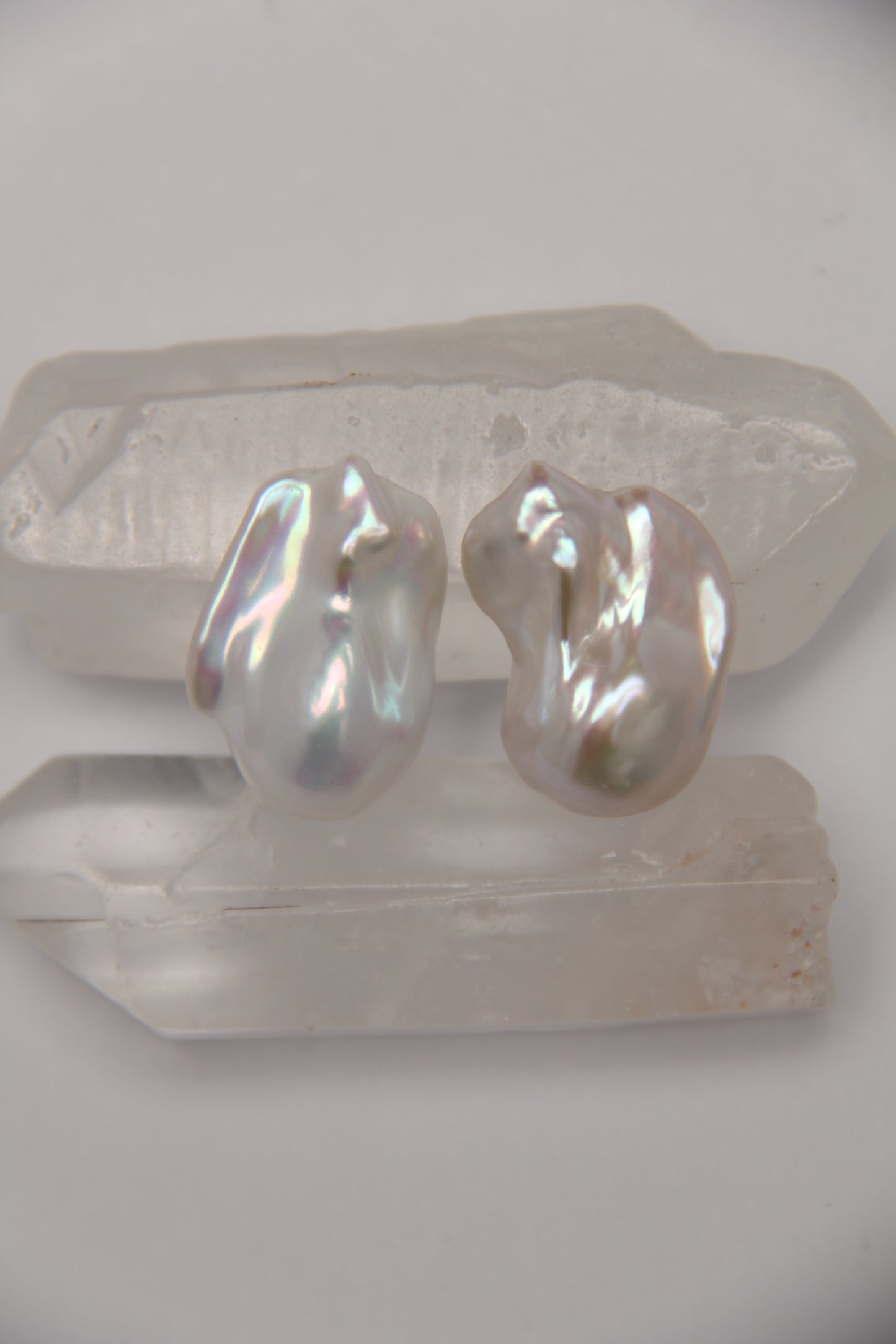 Earrings: pearls