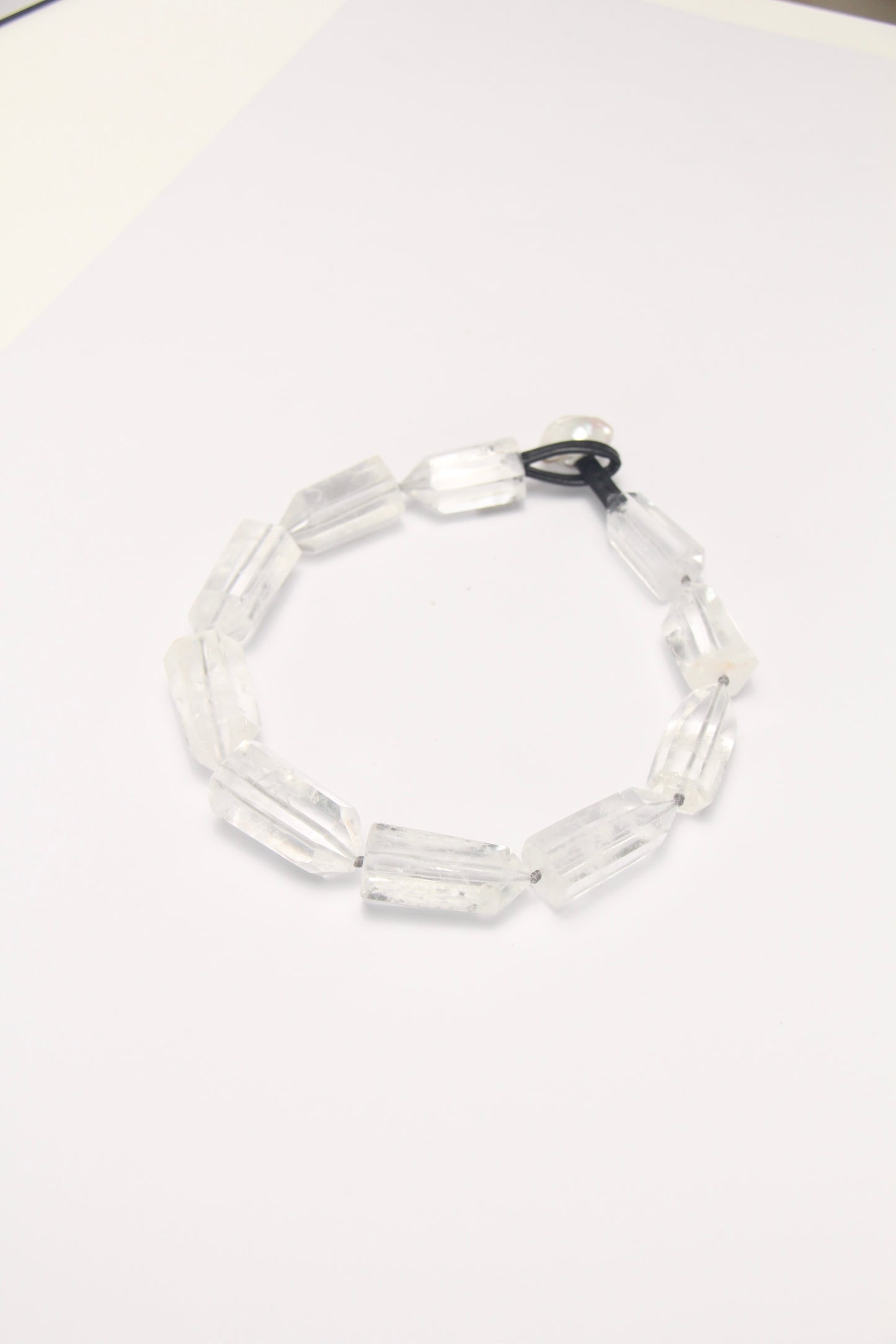 Necklace: quartz, pearls