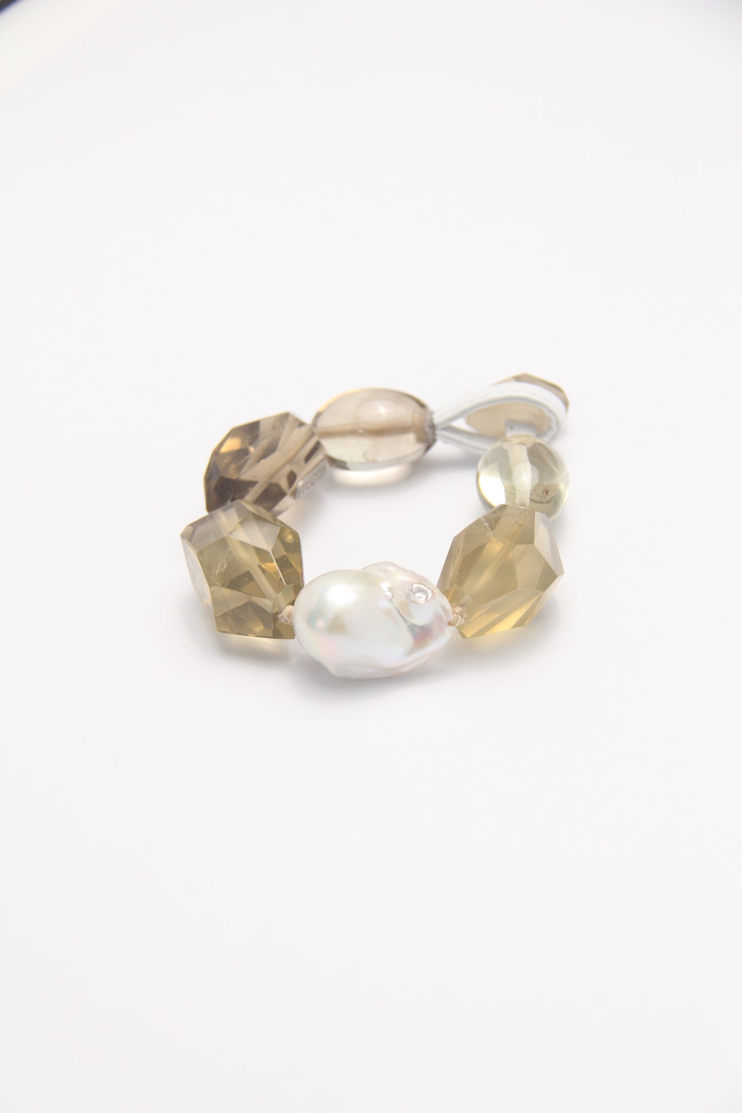 Bracelet: citrine, pearls