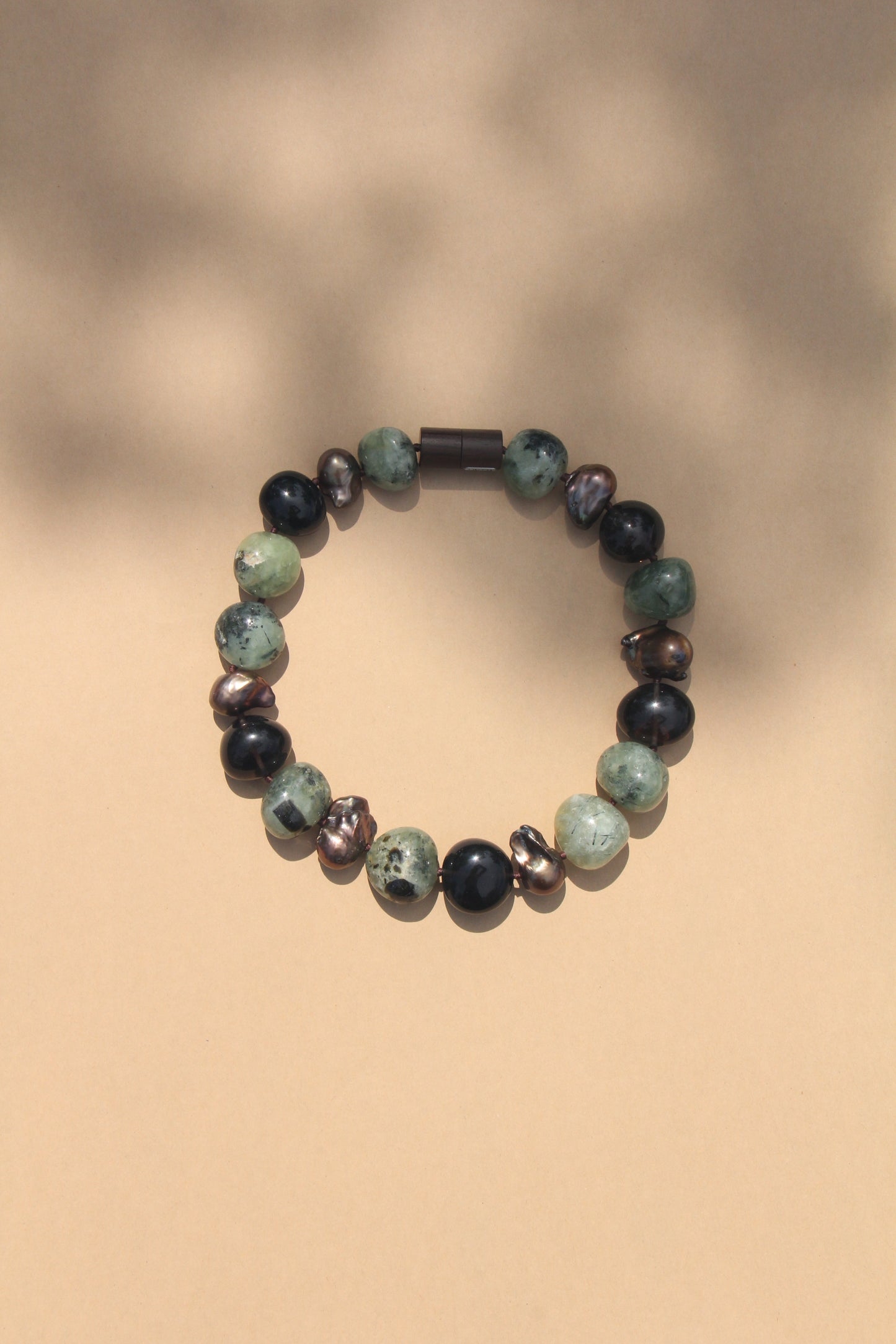 Necklace: prehnite, smoky quartz, pearls