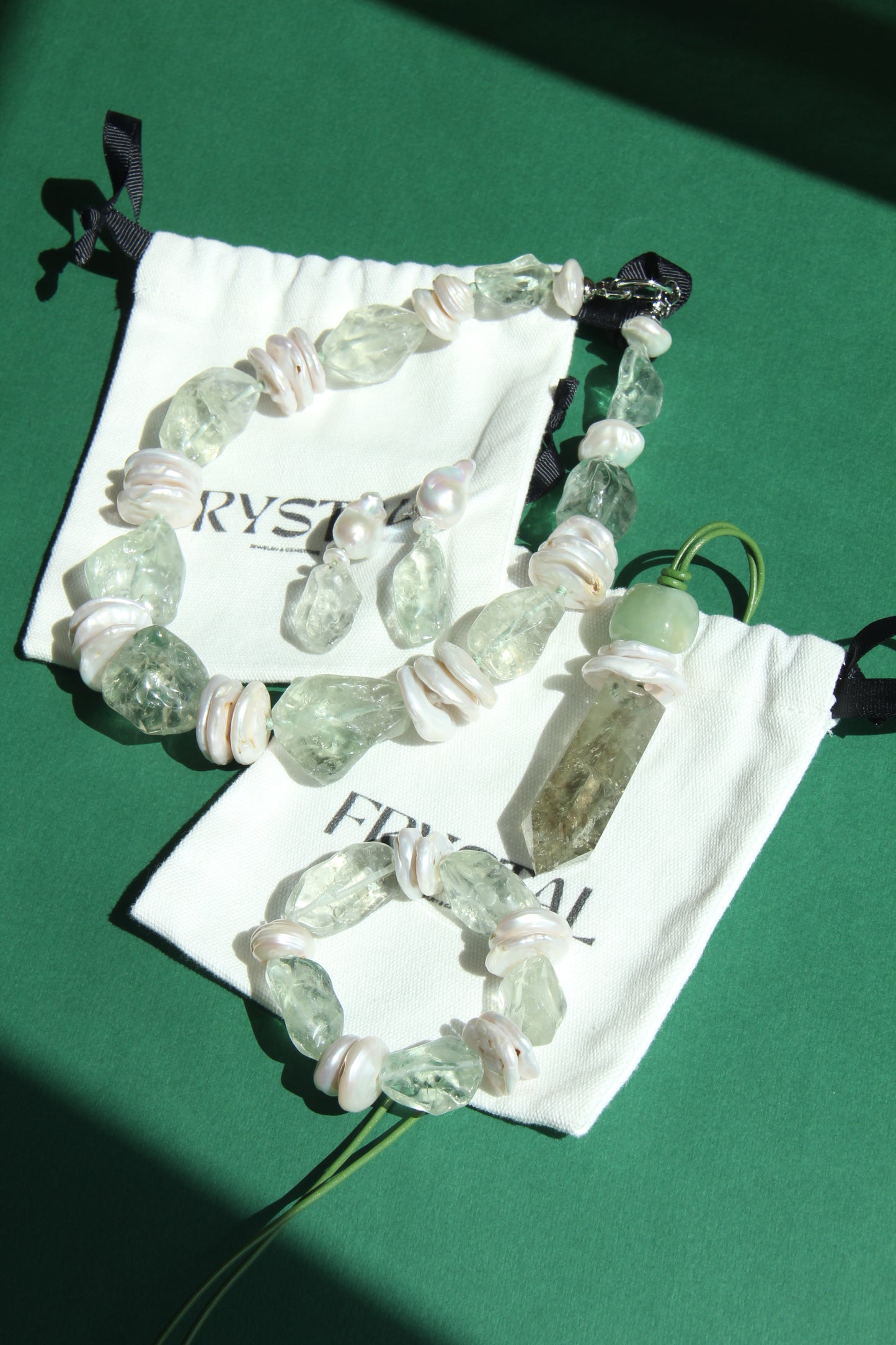 Bracelet: pearls, prasem quartz