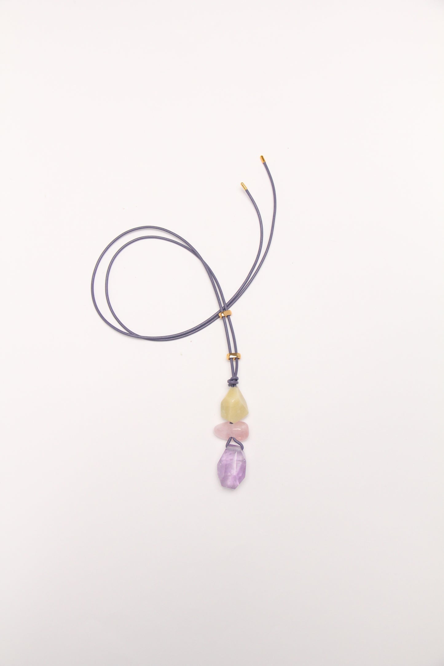 Pendant: morganite, amethyst, leather