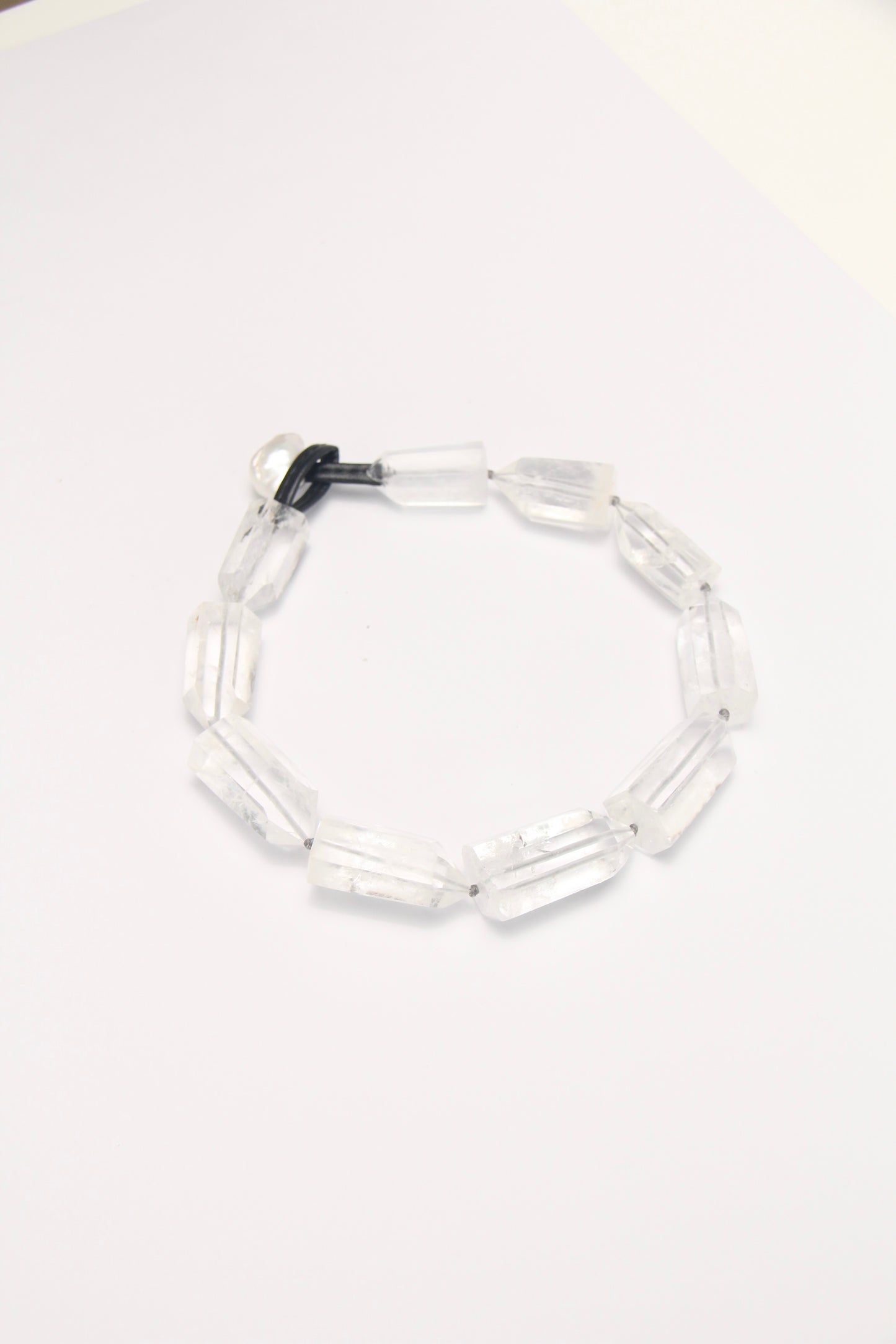 Necklace: quartz, pearls