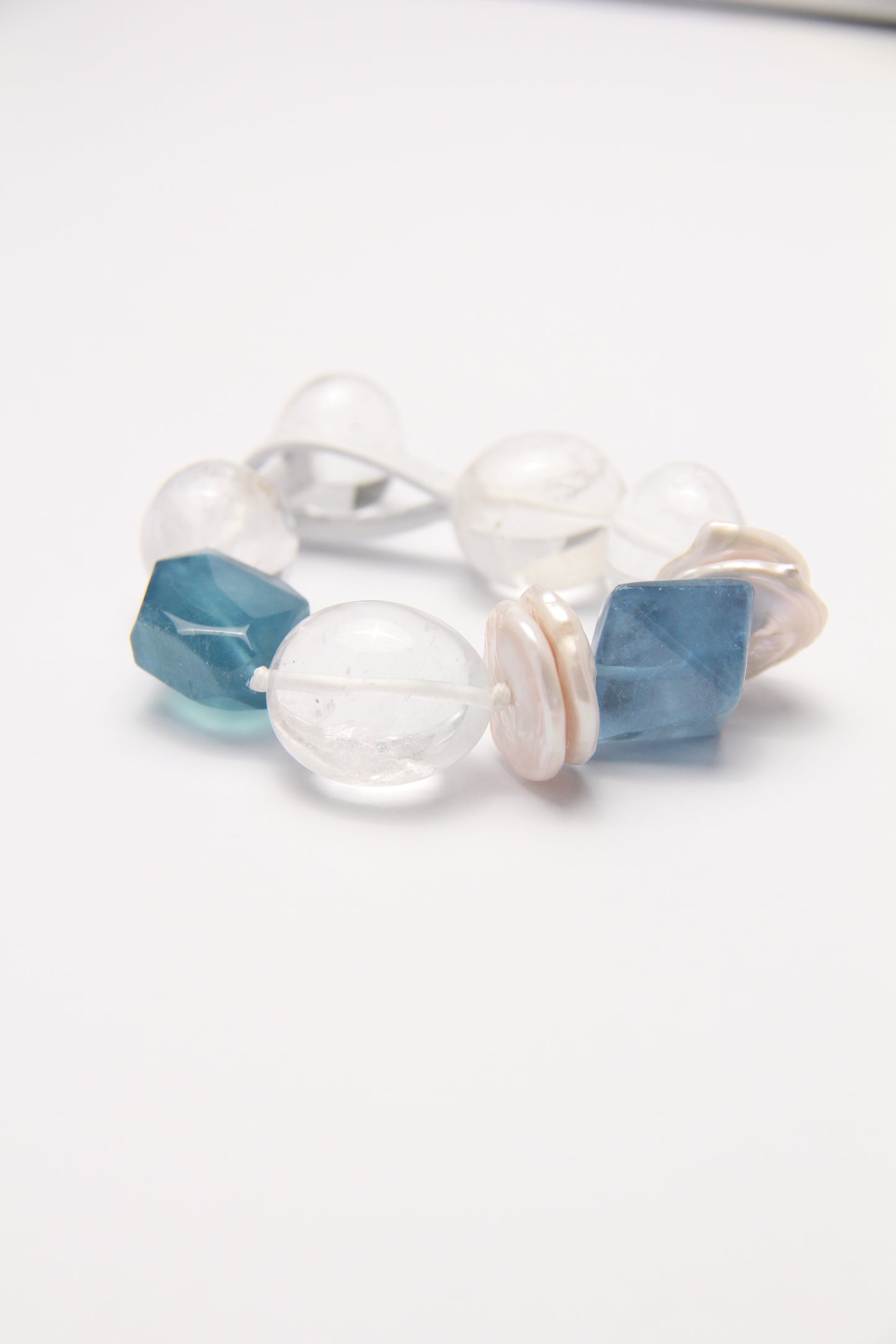 Bracelet: aquamarine, quartz, pearls