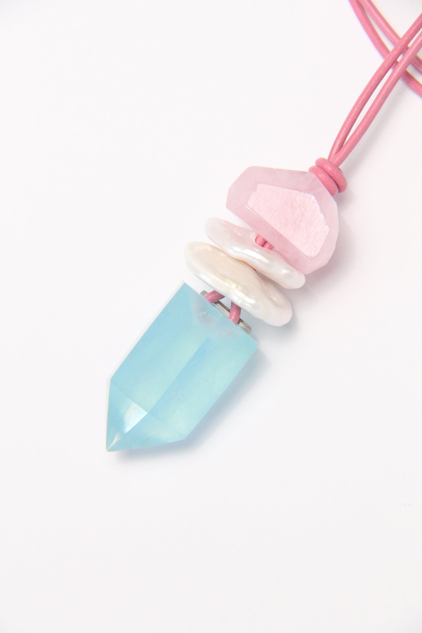 Pendant: morgnite, pearls, aquamarine