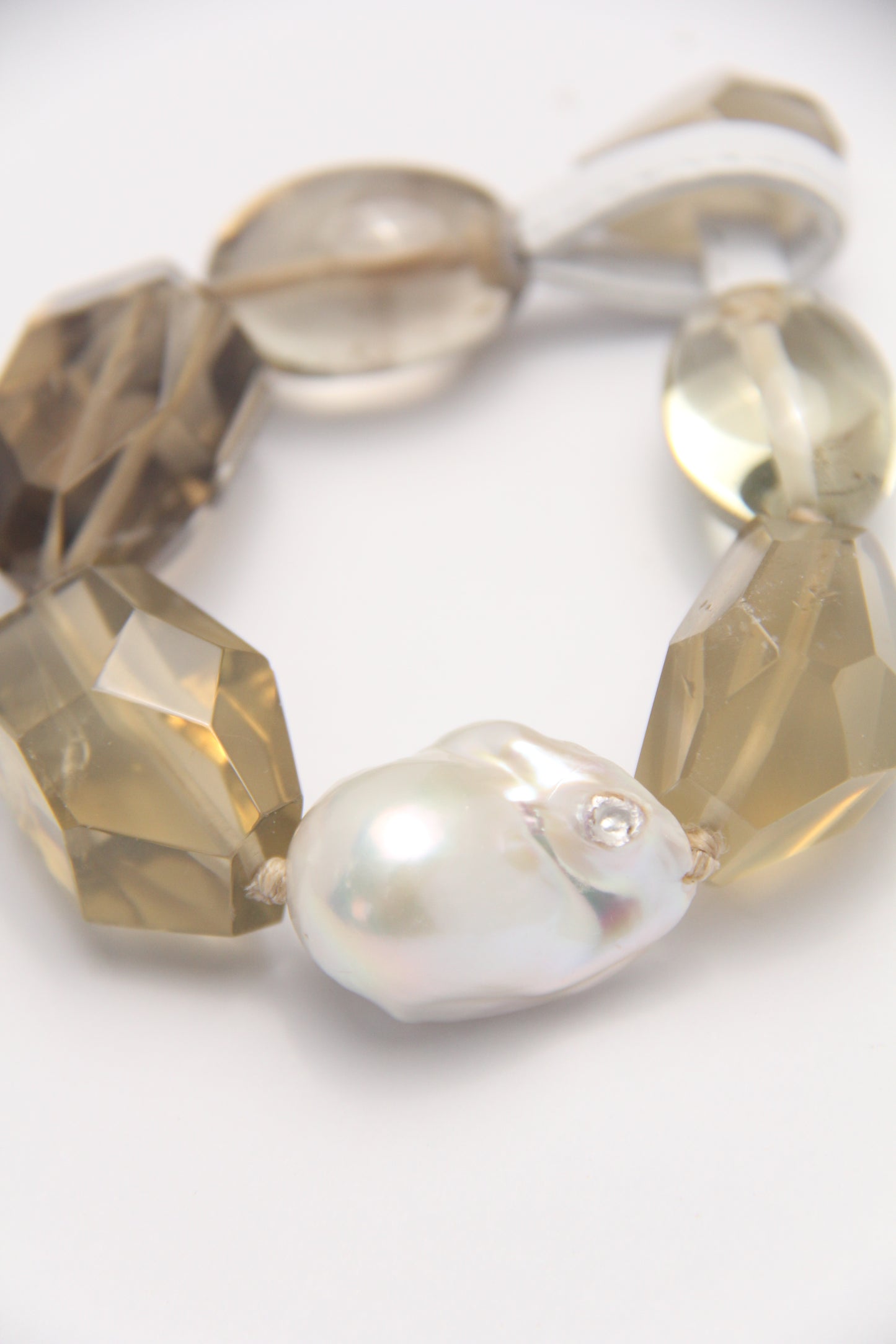 Bracelet: citrine, pearls
