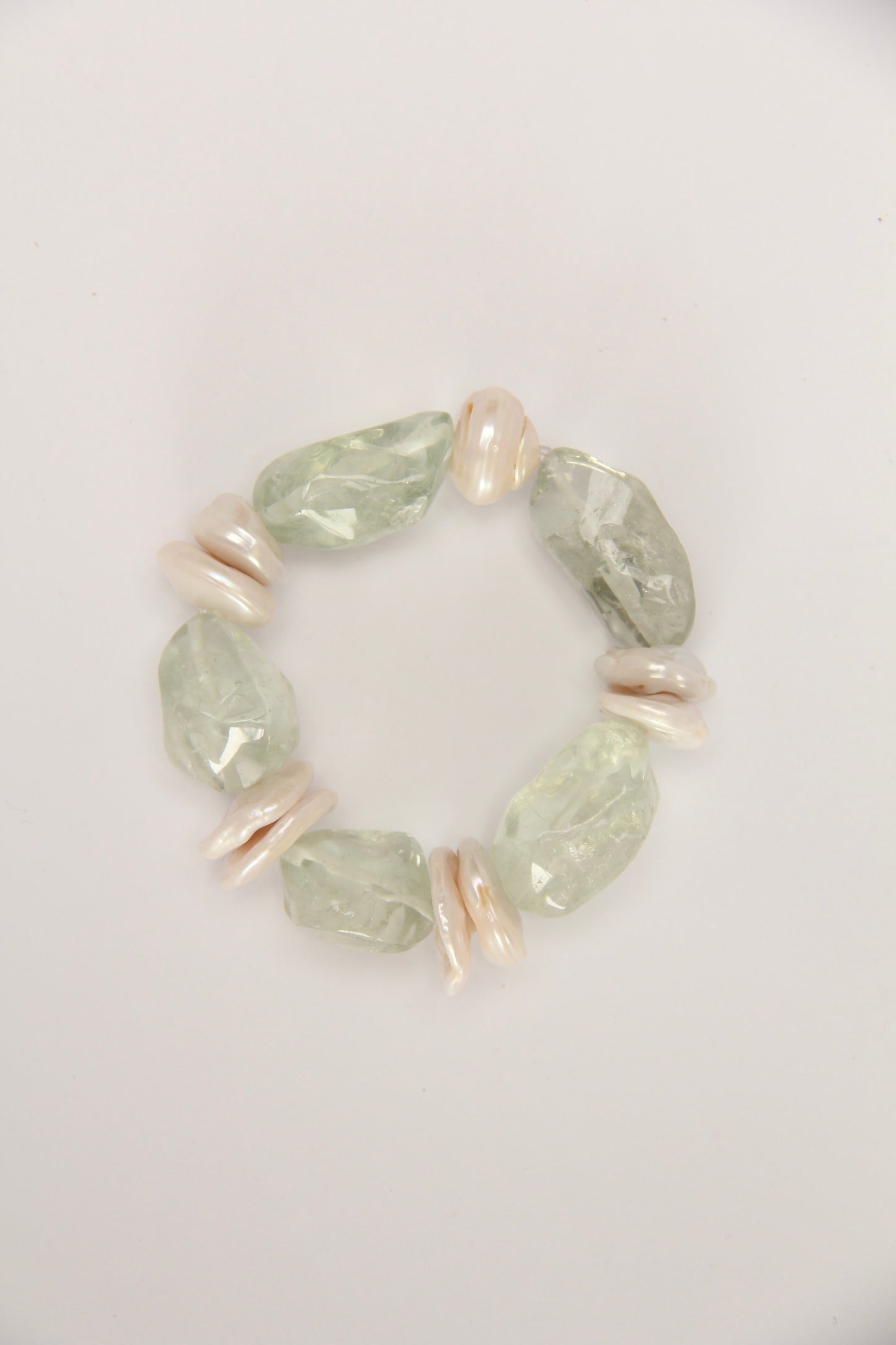 Bracelet: pearls, prasem quartz