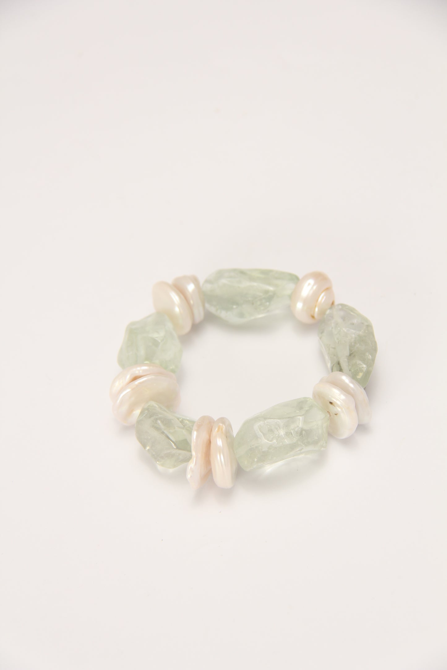 Bracelet: pearls, prasem quartz