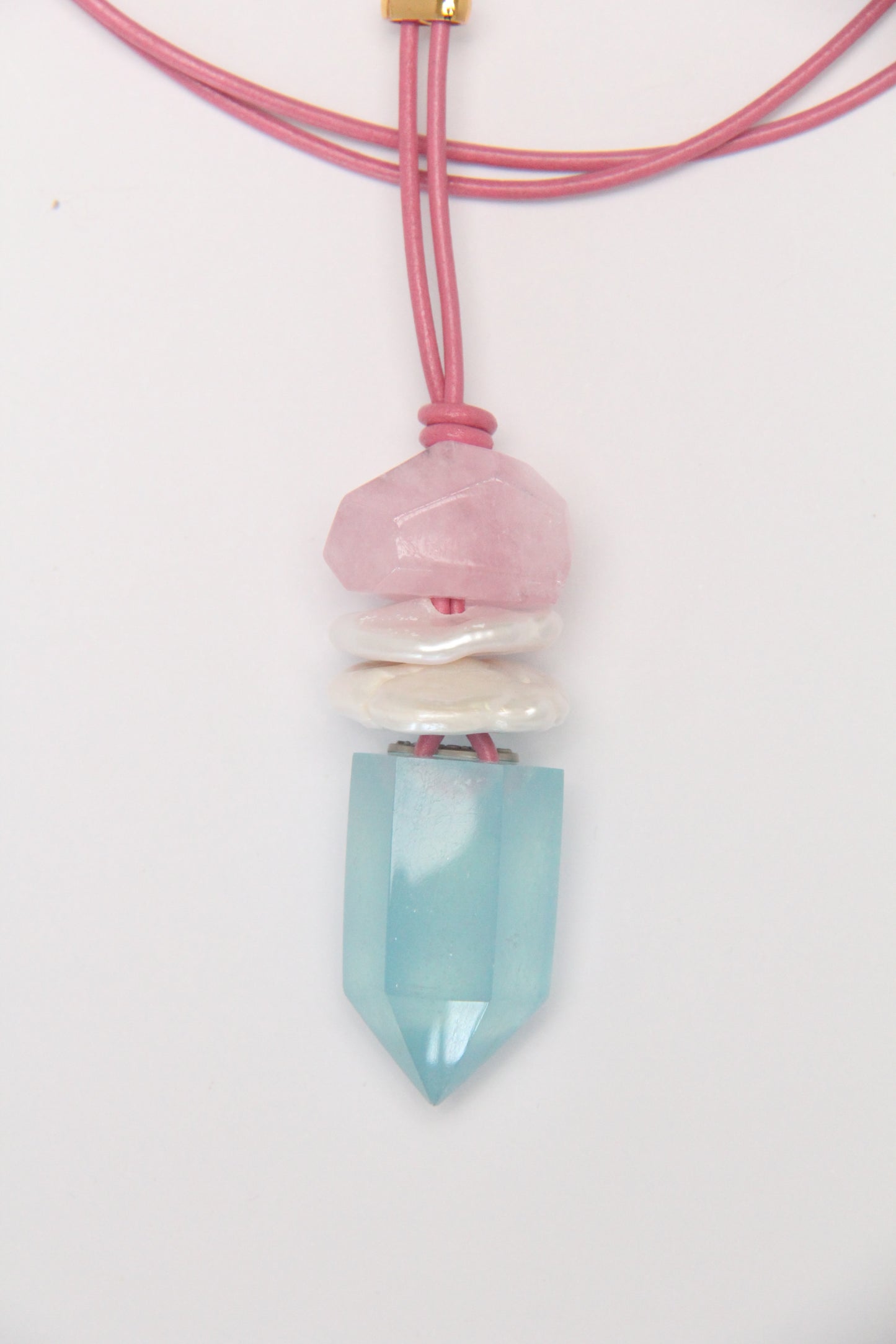 Pendant: morgnite, pearls, aquamarine