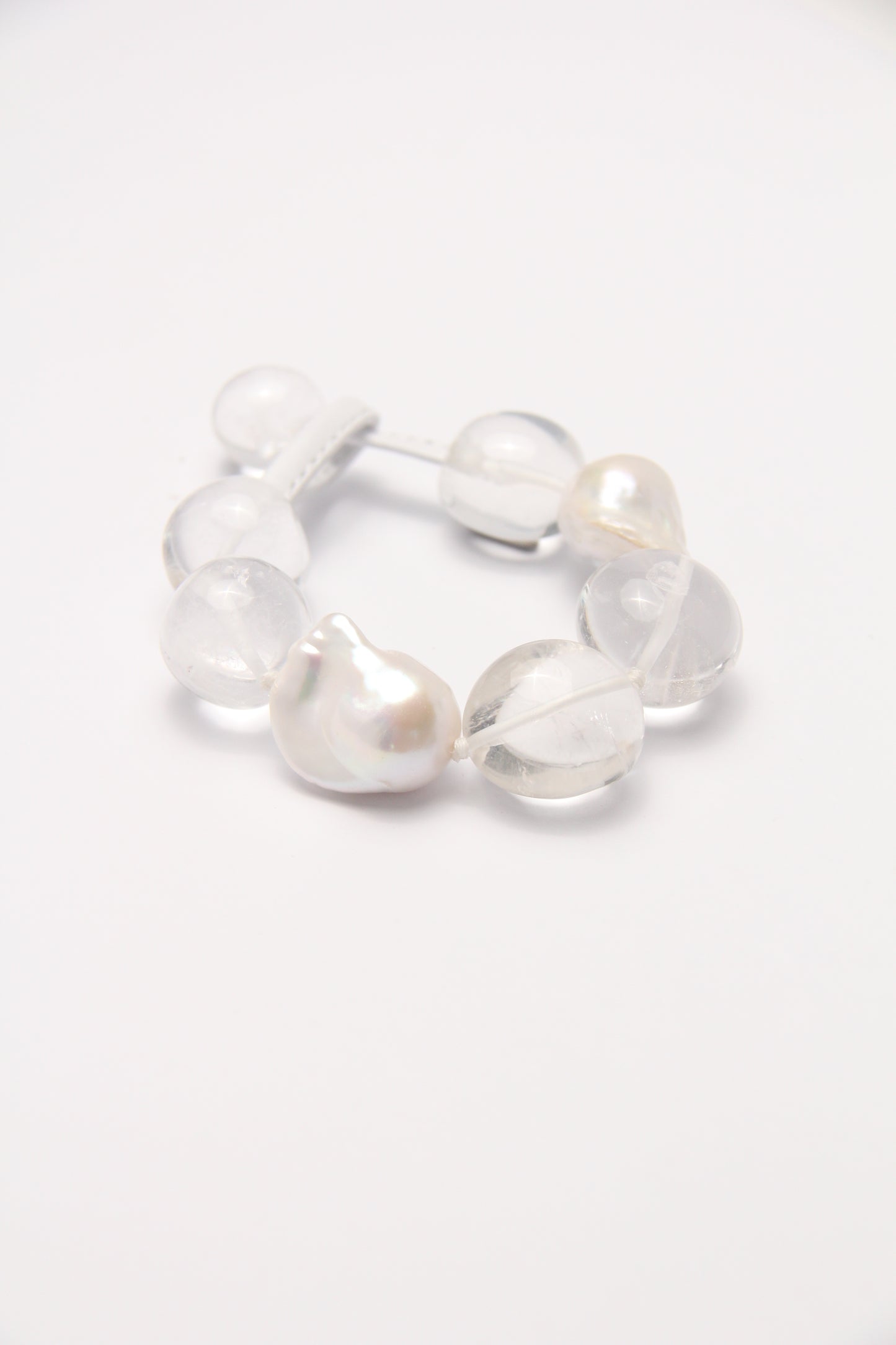 Bracelet: quartz, pearls