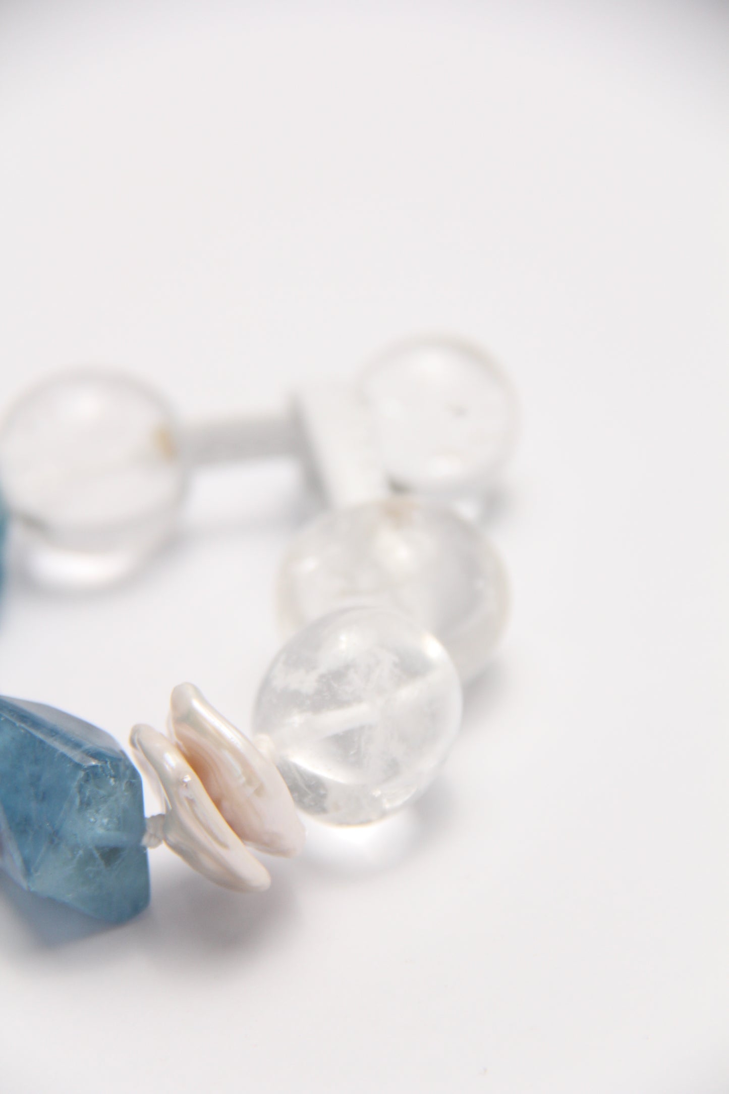 Bracelet: aquamarine, quartz, pearls