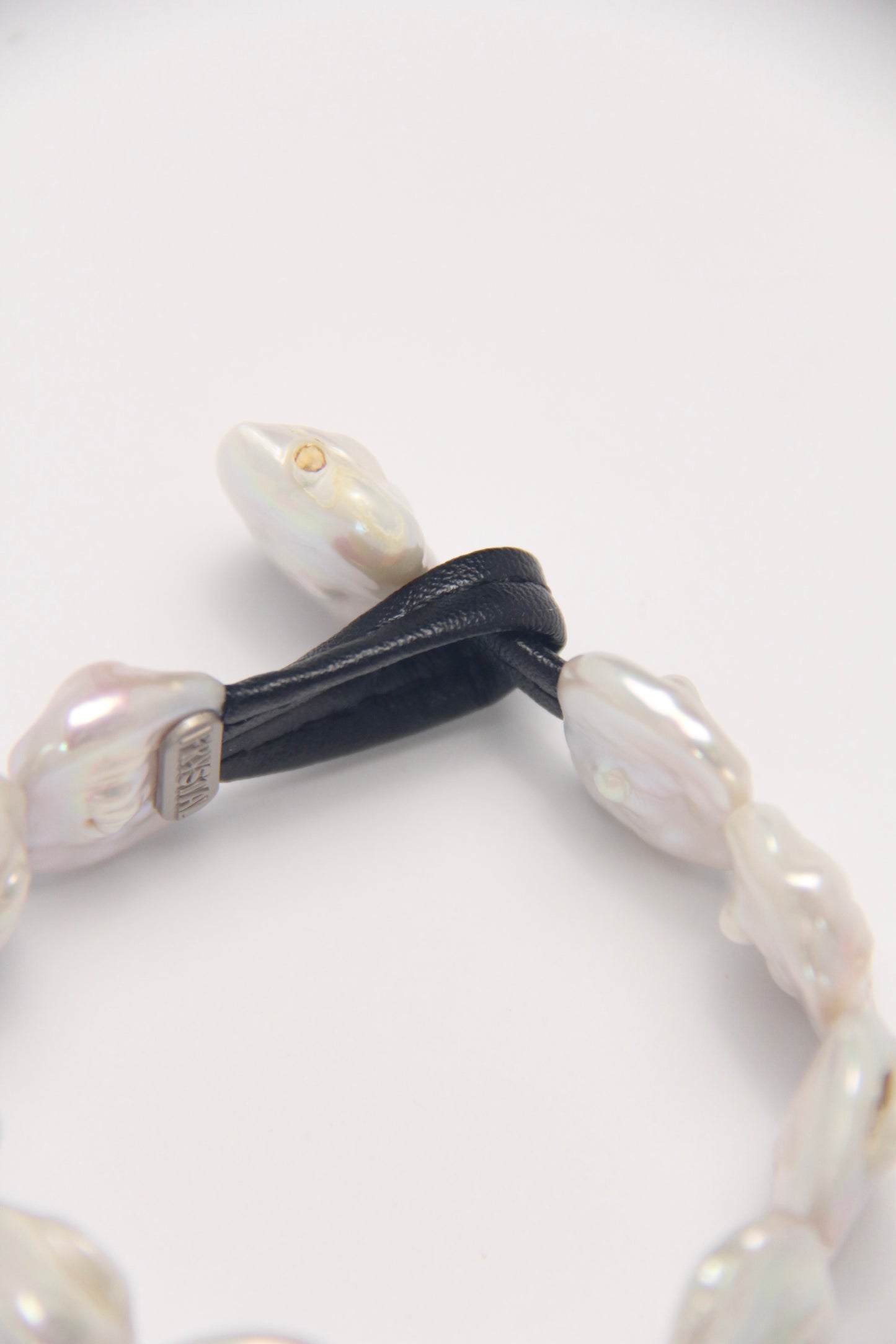 Bracelet: fresh water baroque pearls