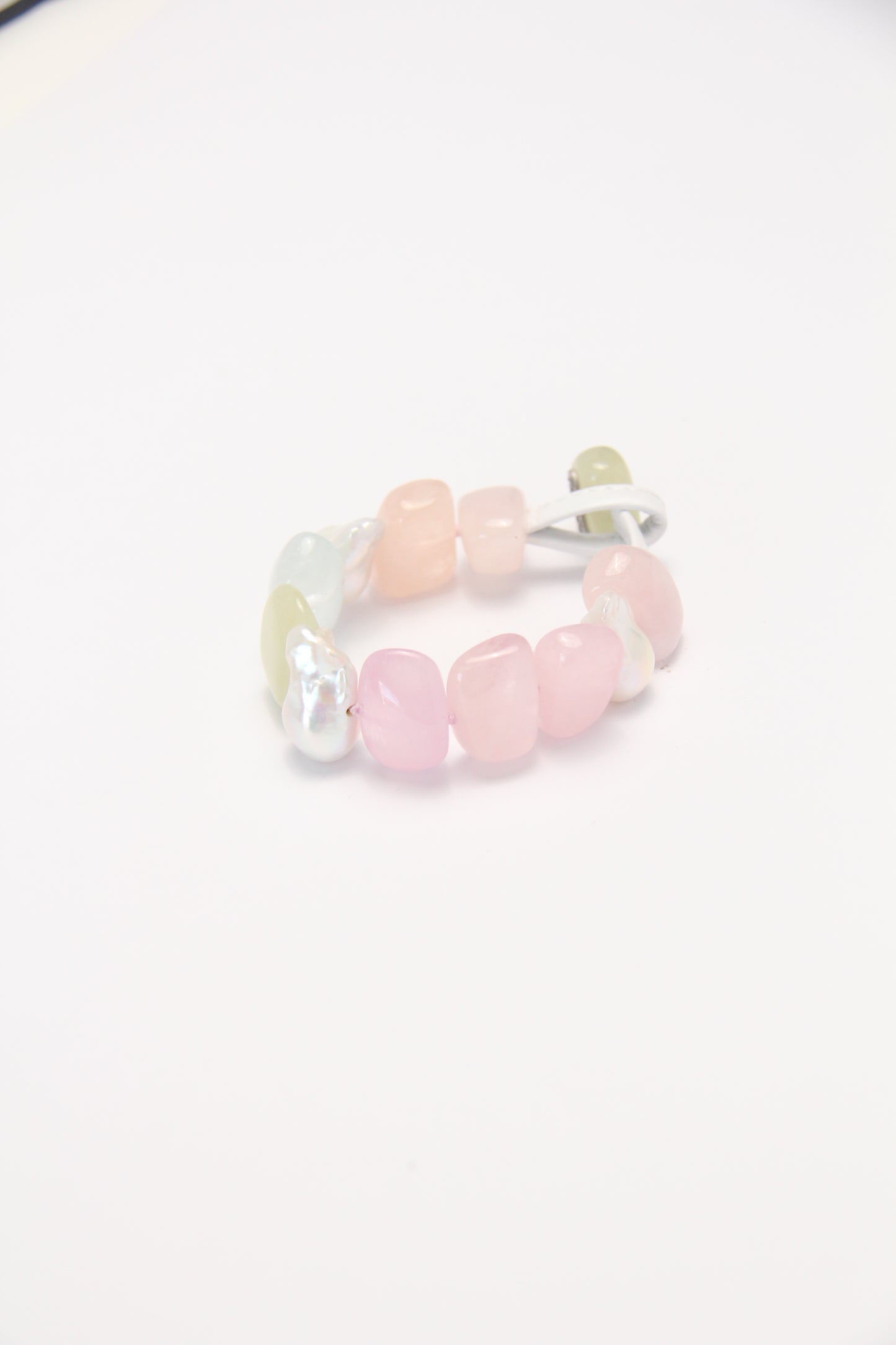 Bracelet: morganite, baroque pearls