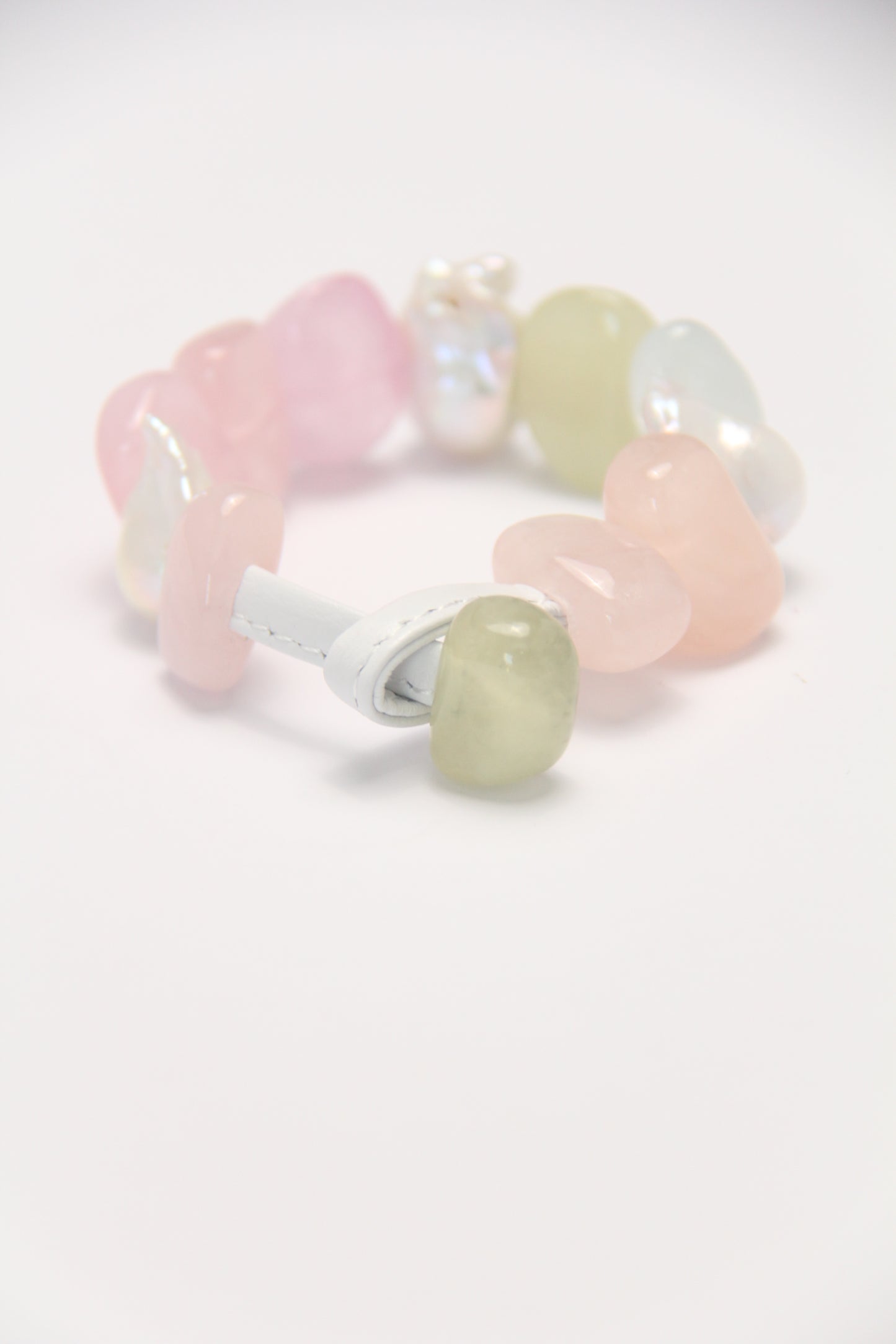 Bracelet: morganite, baroque pearls