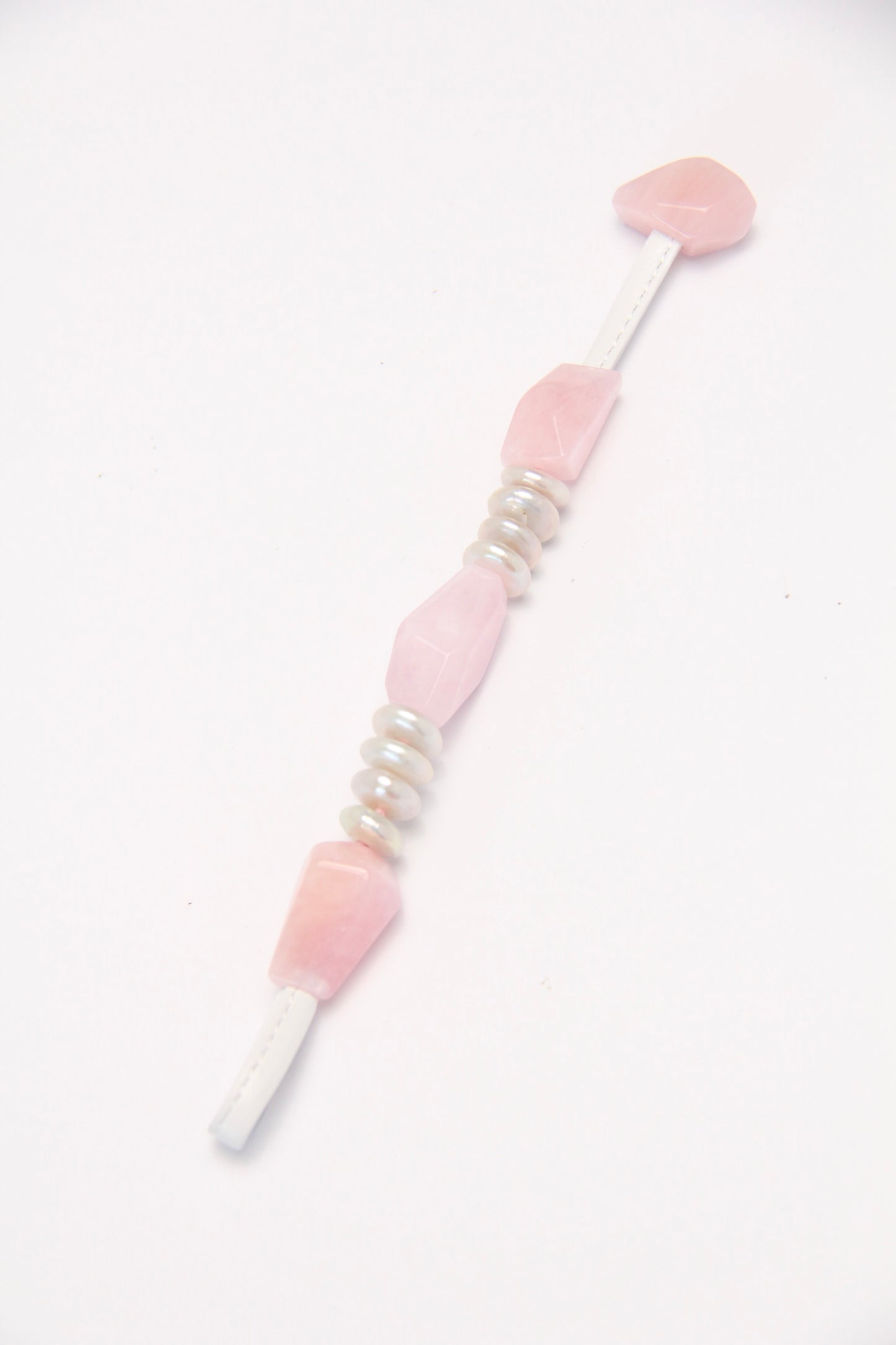Bracelet: morganite, pearls