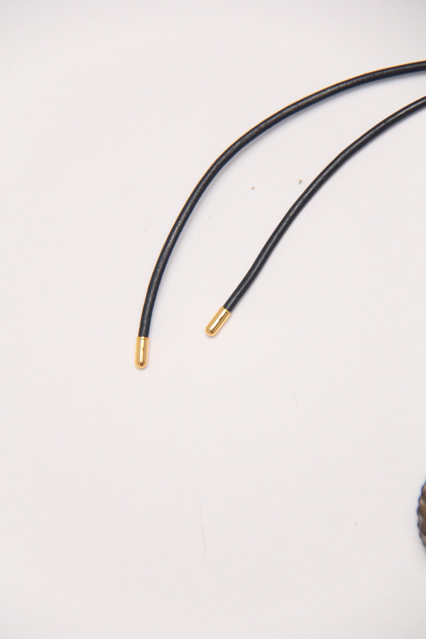 Pendant: ammonite fossil, citrine, leather