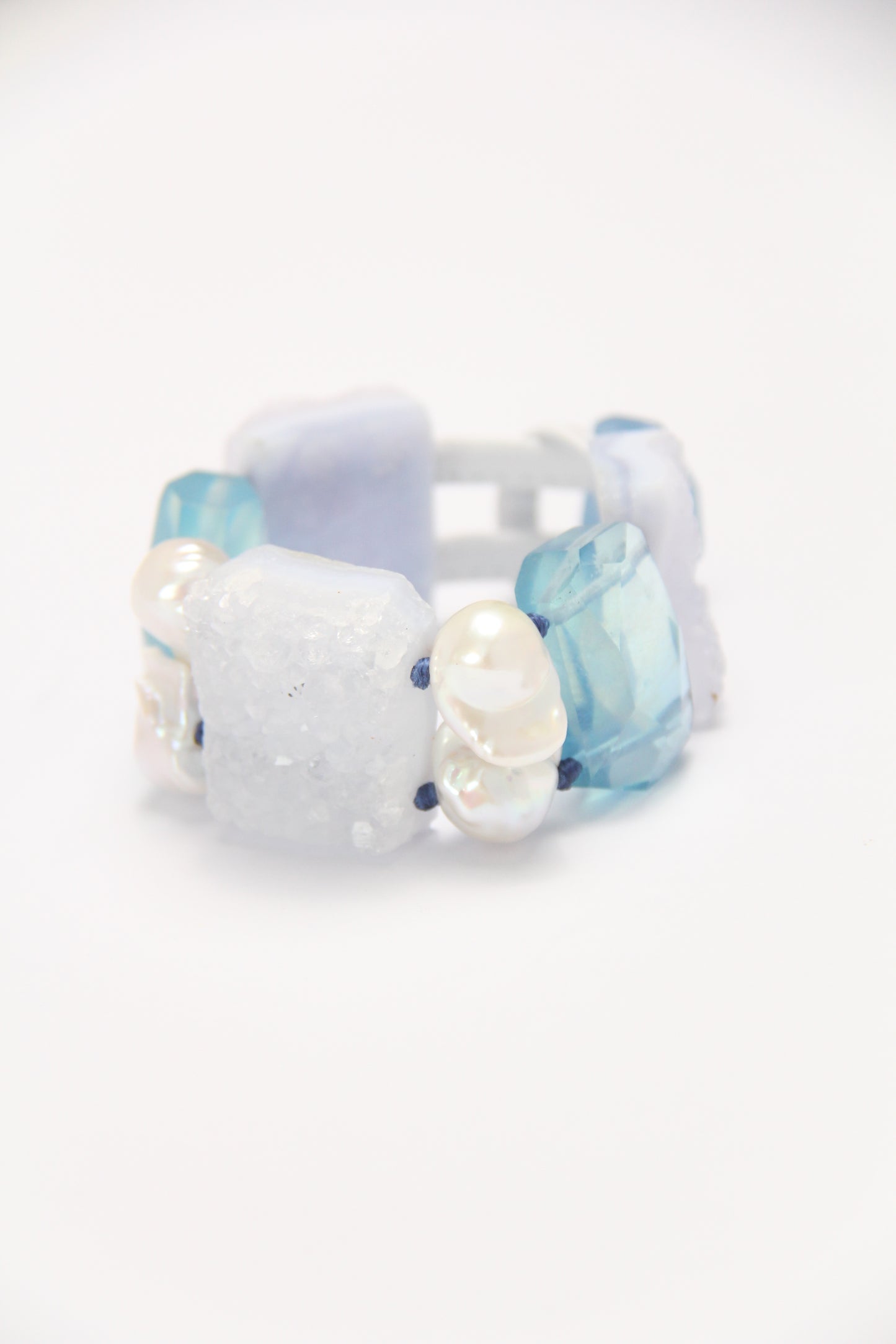Bracelet: aquamarine, blue lace agate, pearls