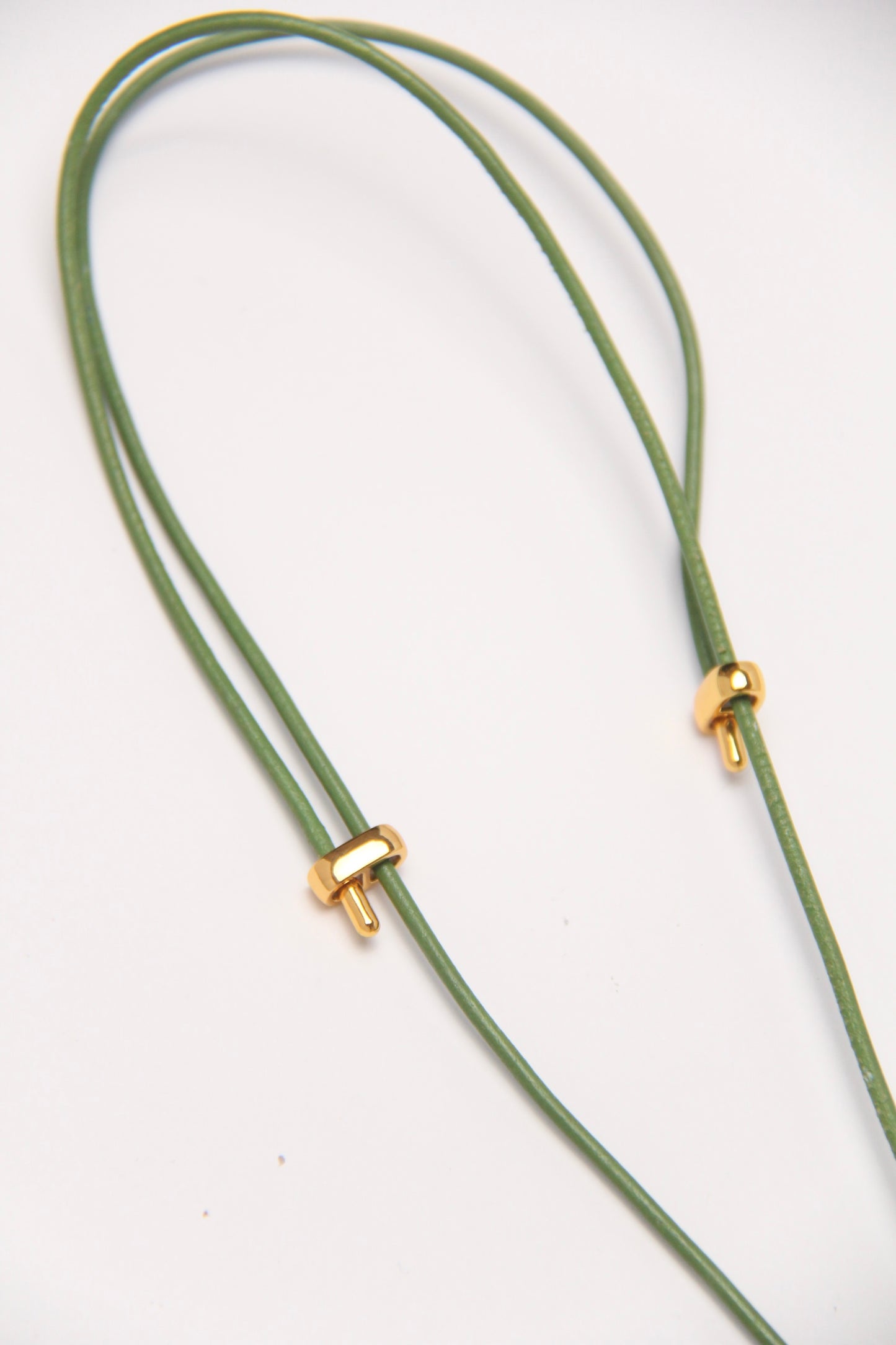 Pendant: ammonite, citrine, quartz