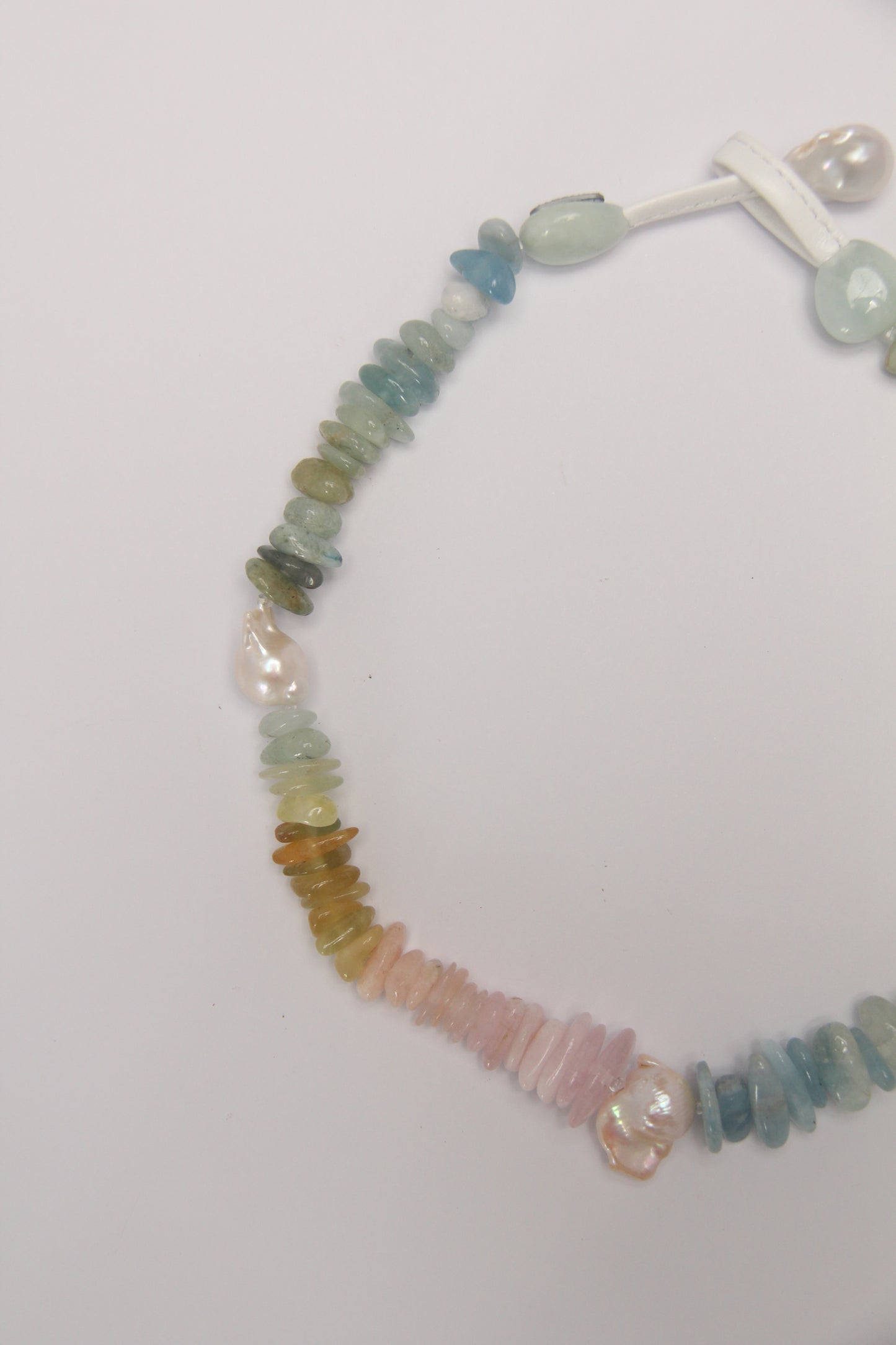 Necklace: morganite, pearls