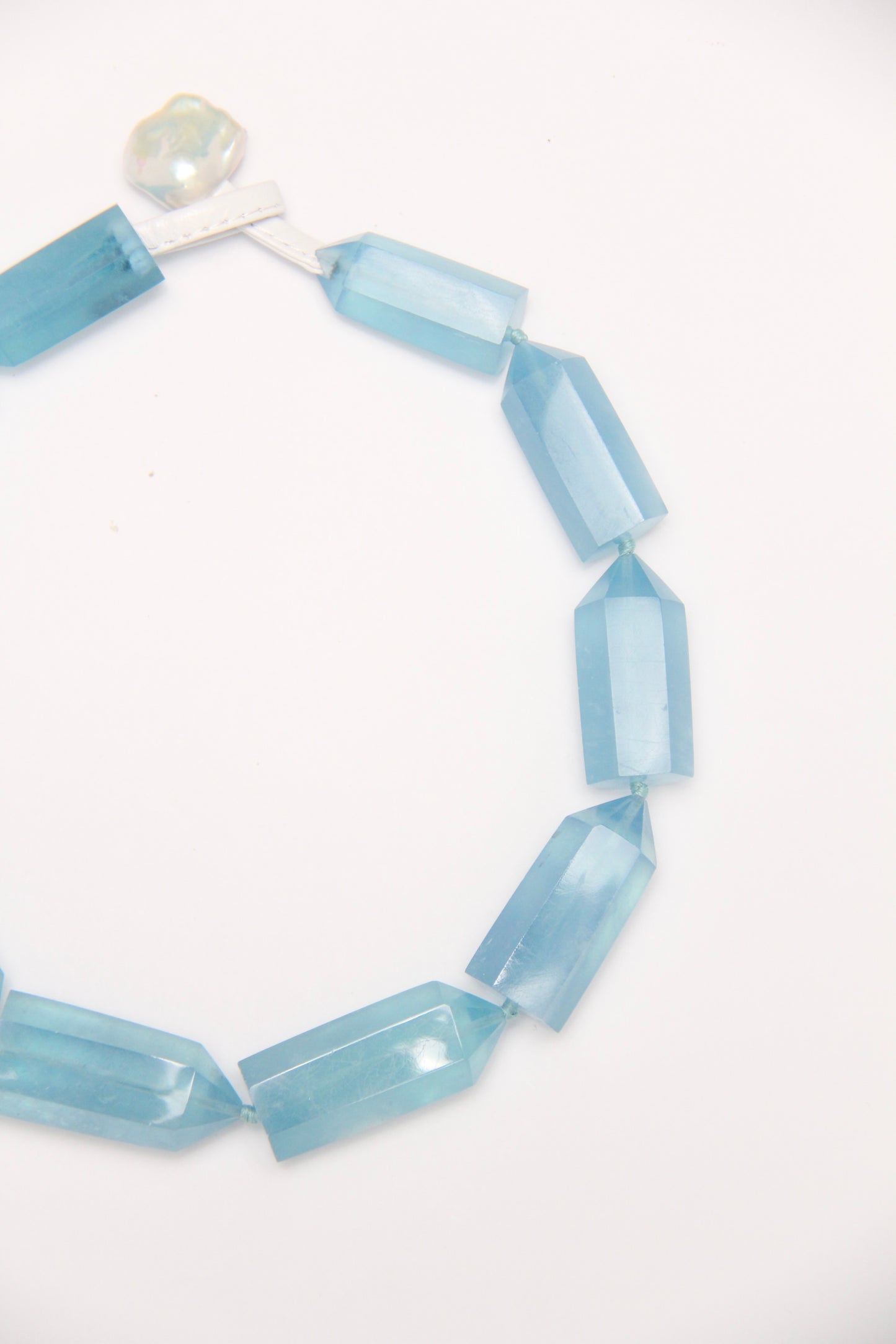 Necklace: aquamarine, pearls