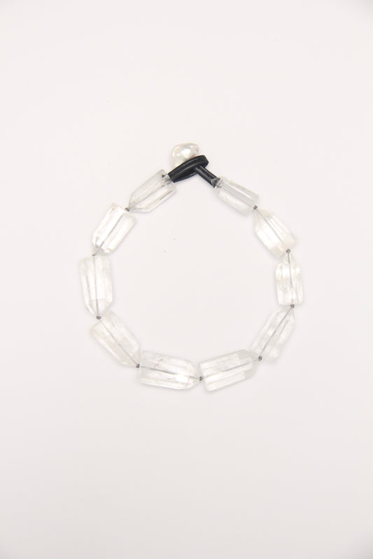 Necklace: quartz, pearls