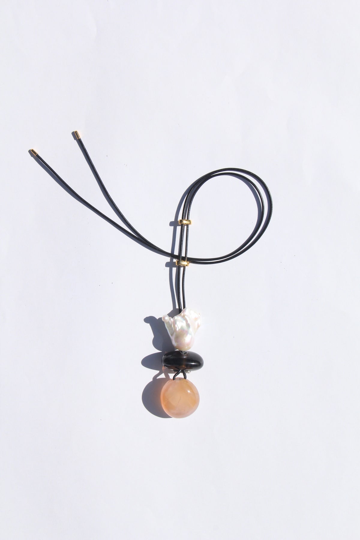 Necklace: pearl, obsidian, rose agate