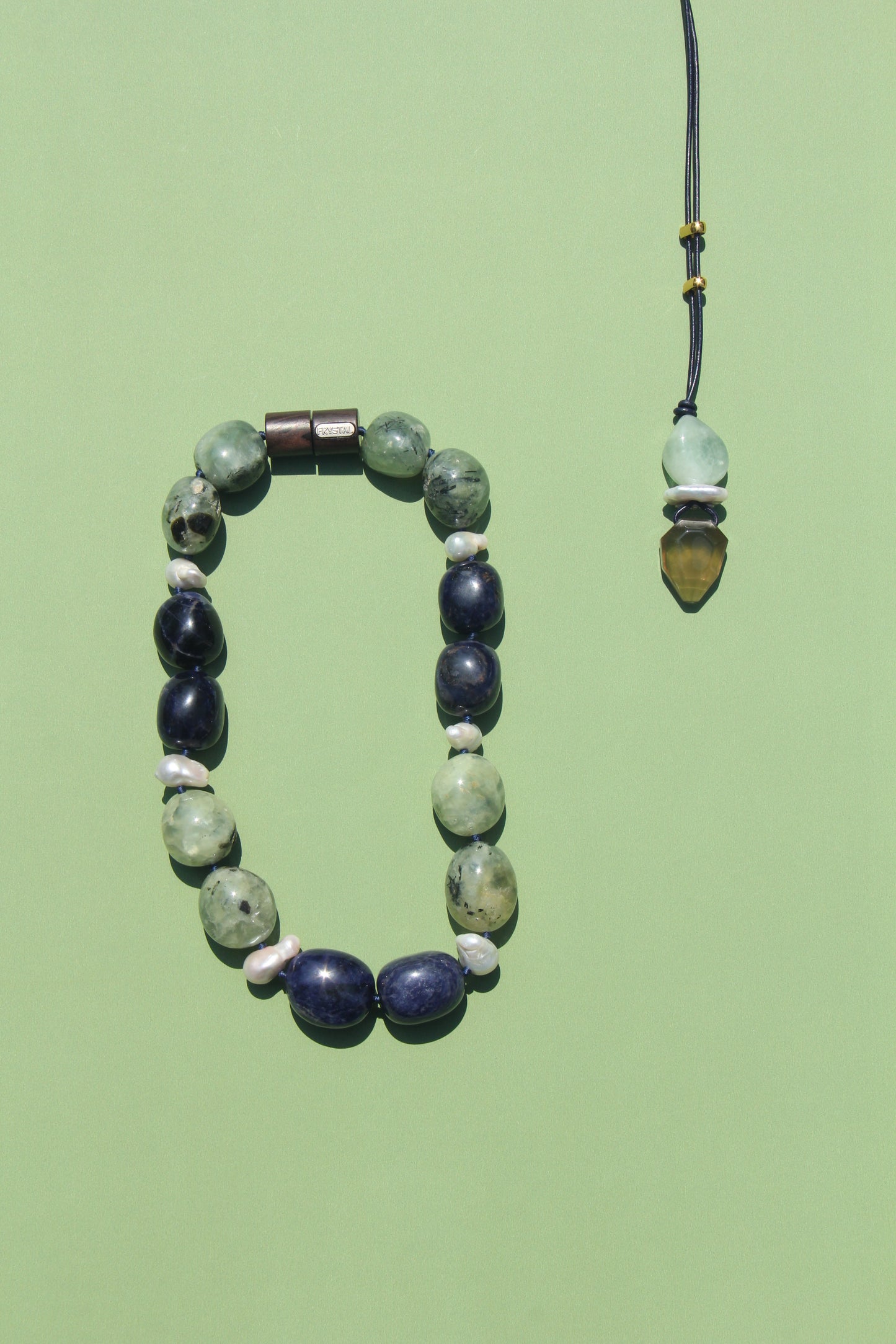 Necklace: prehnite, blue vein stone
