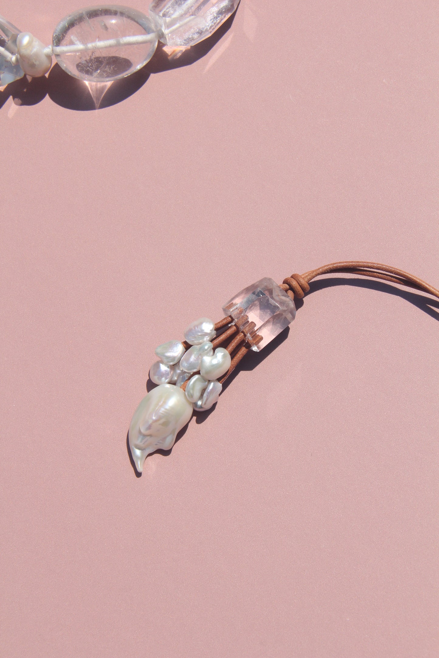Necklace: quartz, pearls