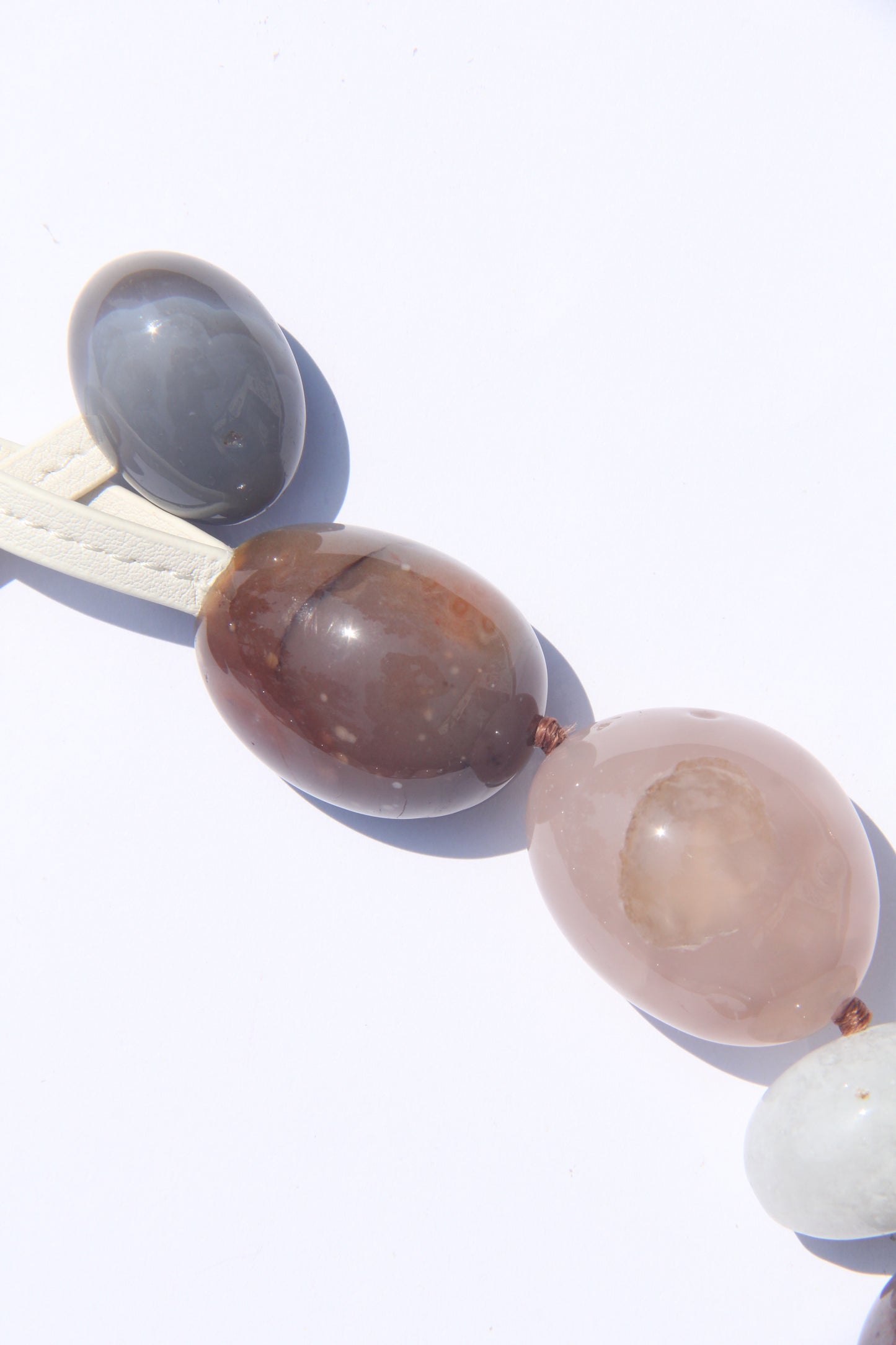 Necklace: persian agate, rose agate