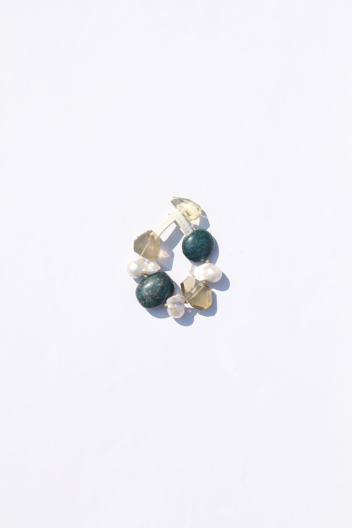 Bracelet: blue apatite, citrine, pearls