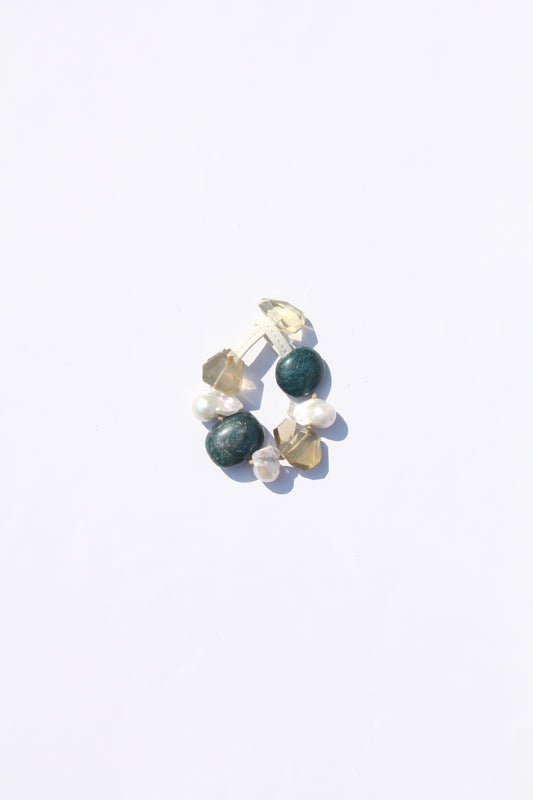 Bracelet: blue apatite, citrine, pearls