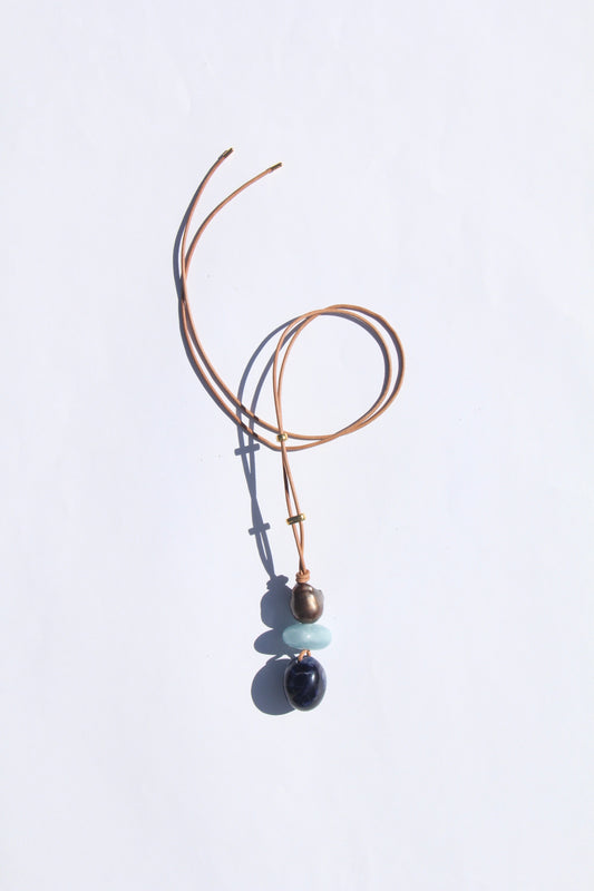 Necklace: pearl, aquamarine, blue vein stone