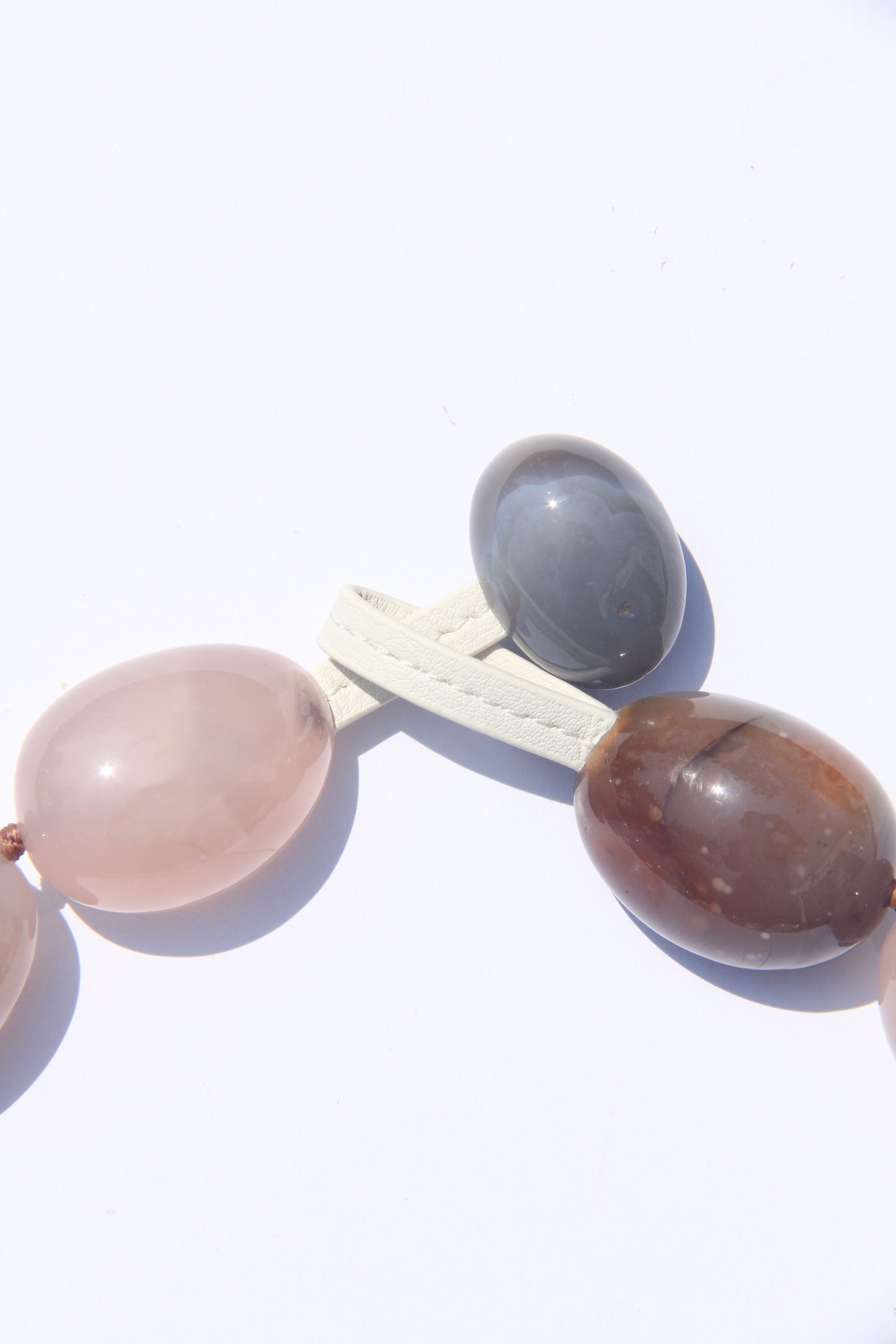 Necklace: persian agate, rose agate