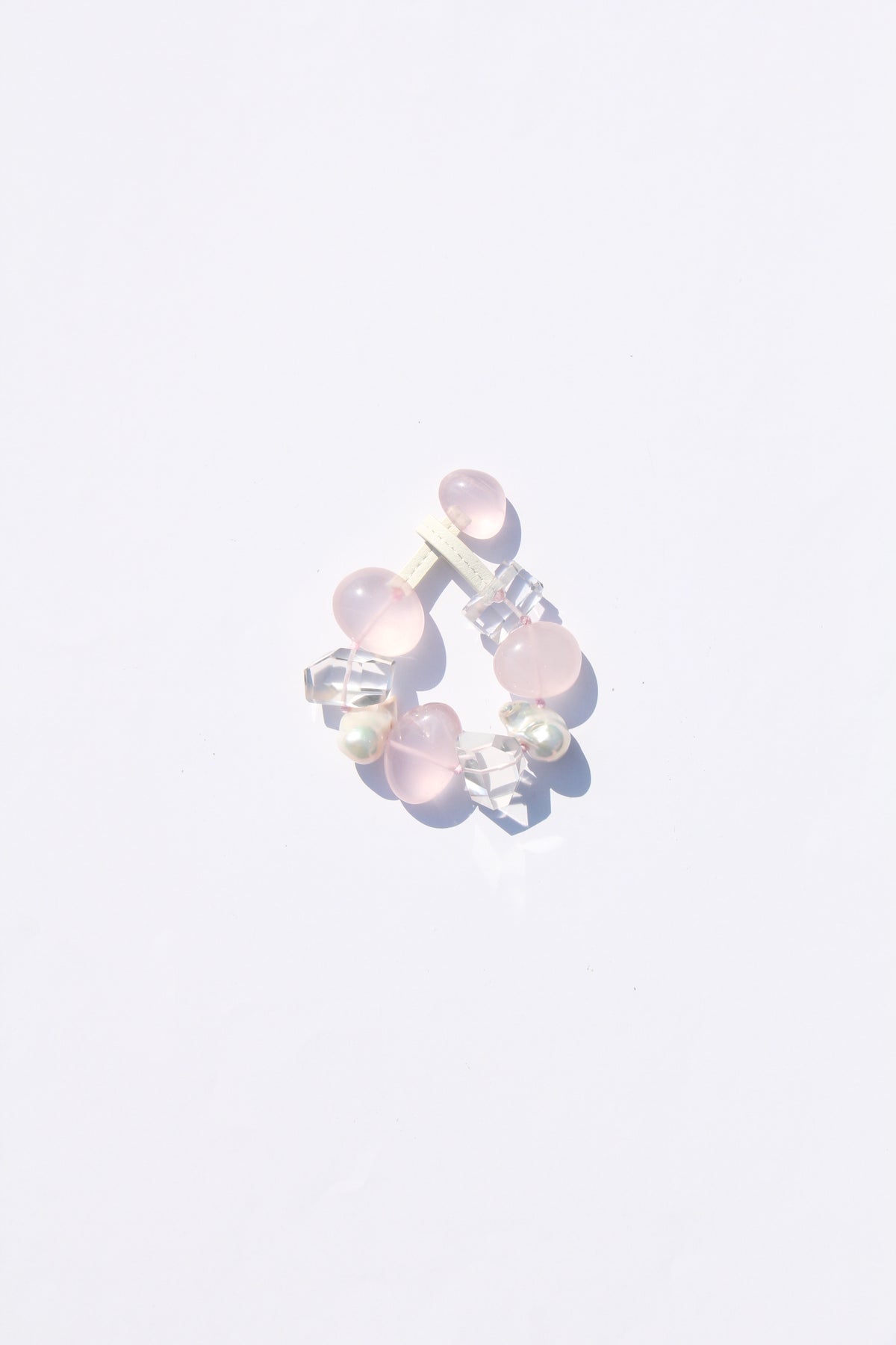 Bracelet: rose quartz, quartz, pearls