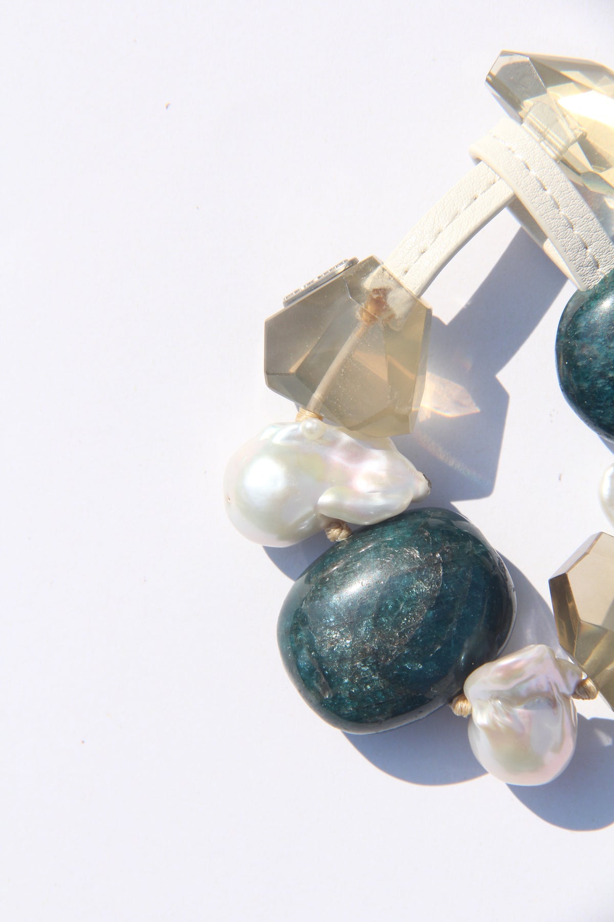 Bracelet: blue apatite, citrine, pearls