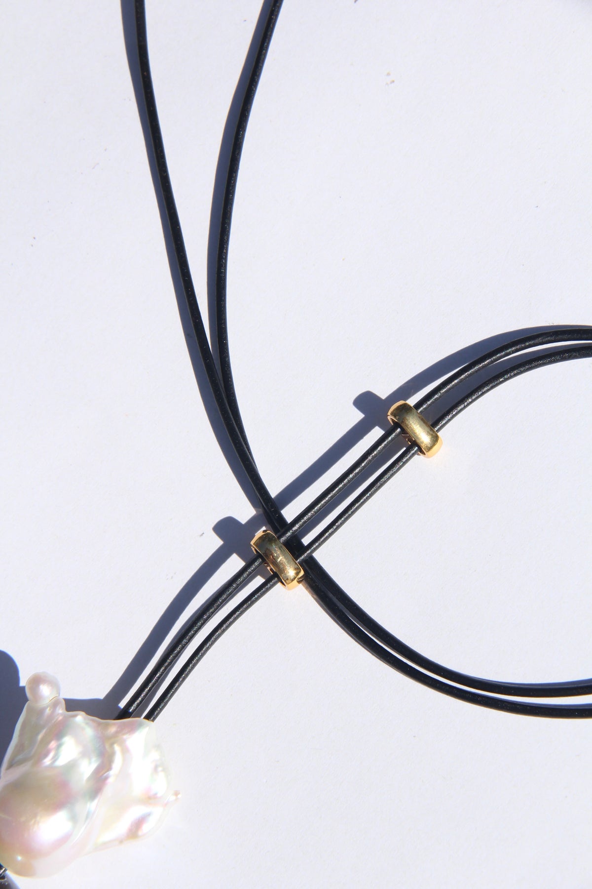 Necklace: pearl, obsidian, rose agate