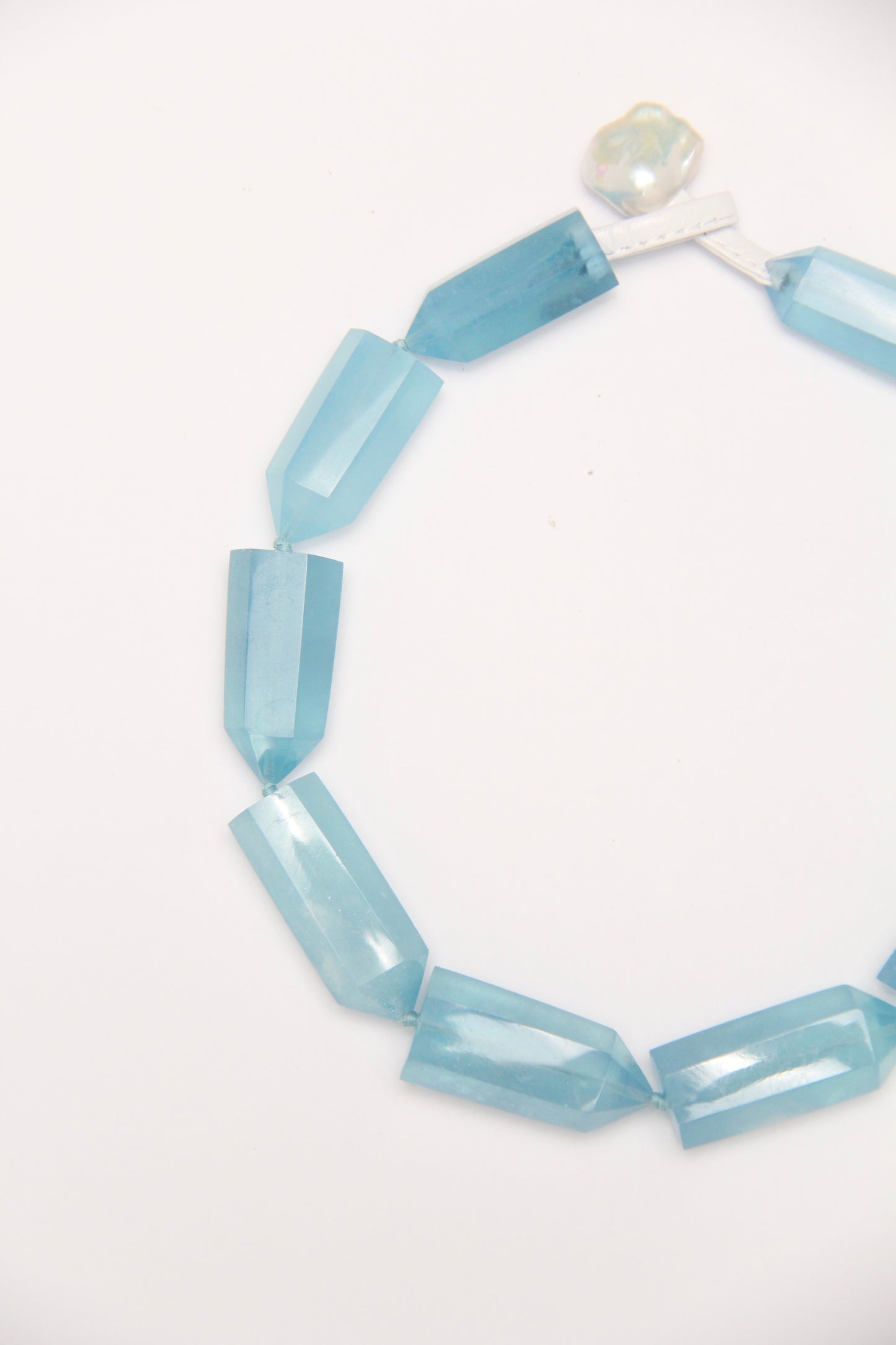 Necklace: aquamarine, pearls
