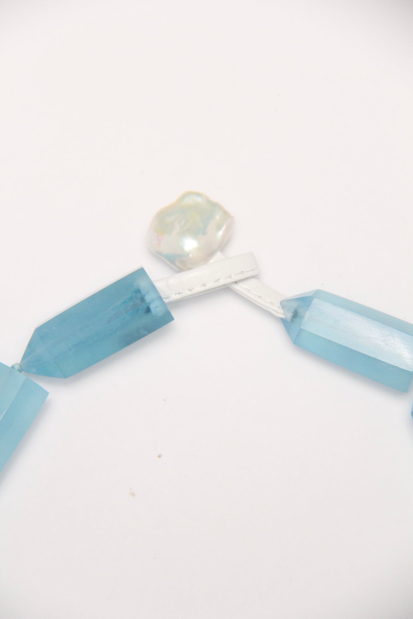 Necklace: aquamarine, pearls