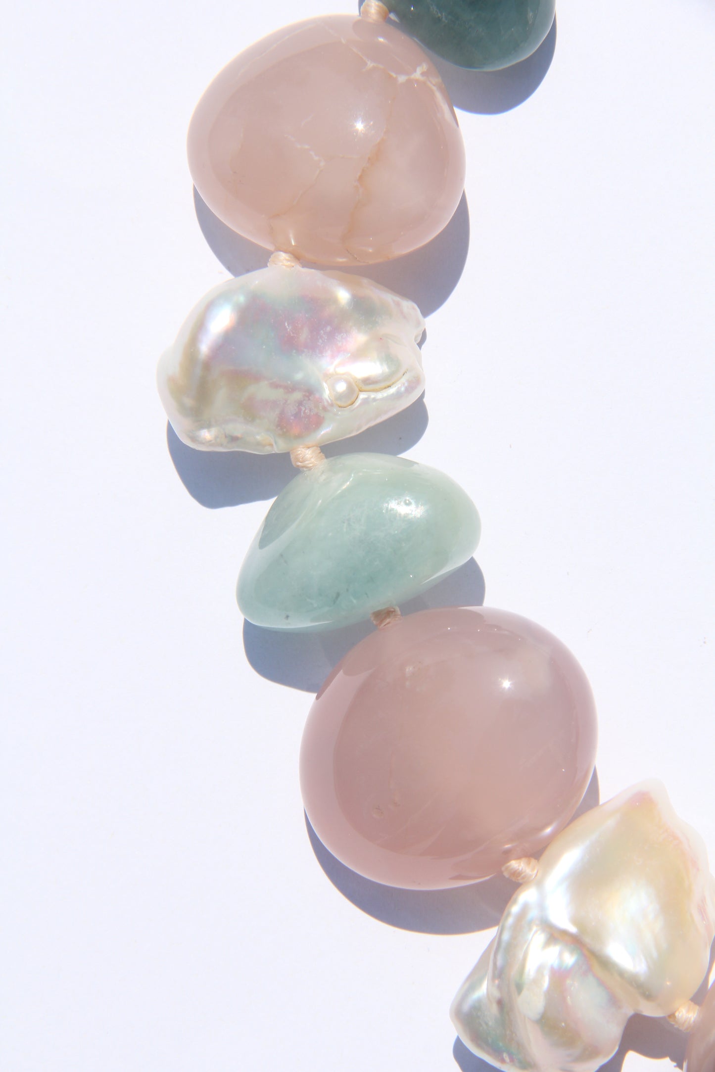 Necklace: morganite, rose agate, pearls
