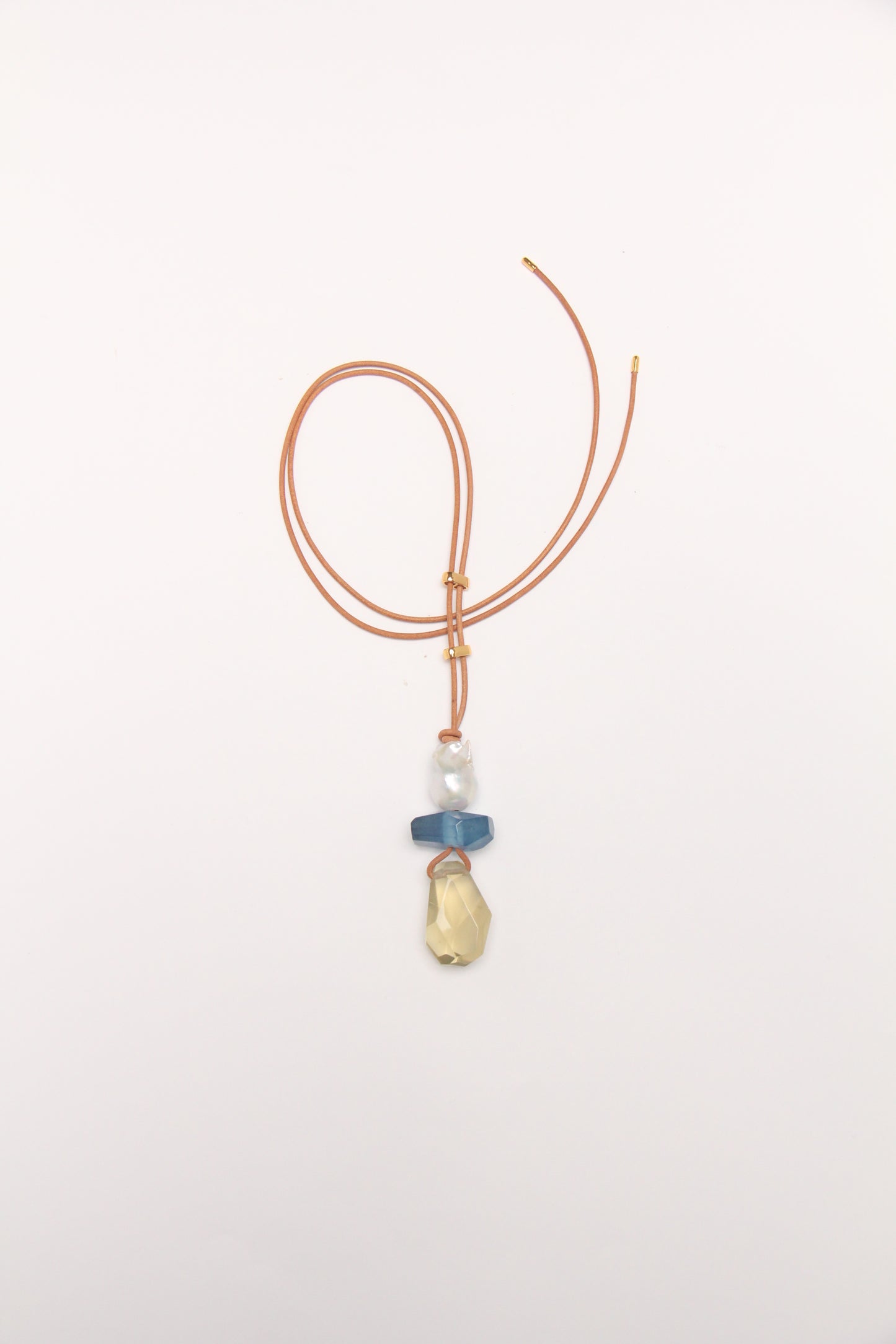 Pendant: pearl, aquamarine, citrine, leather