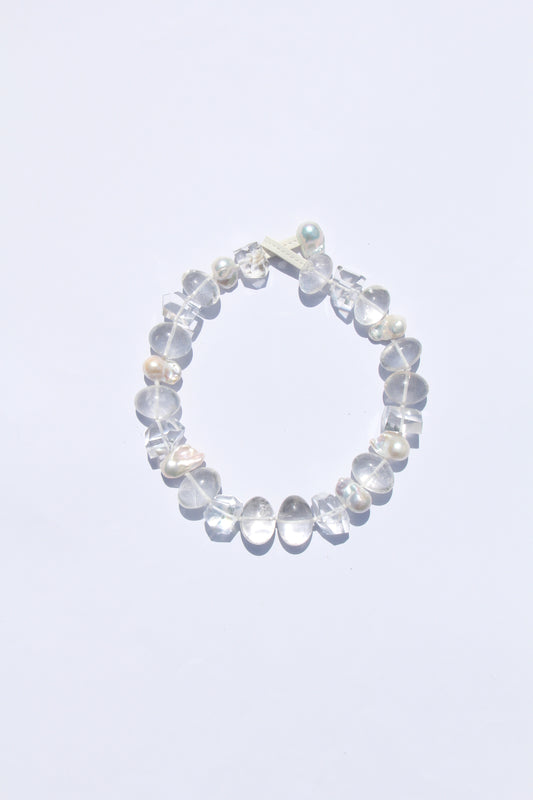 Necklace: quartz, pearls
