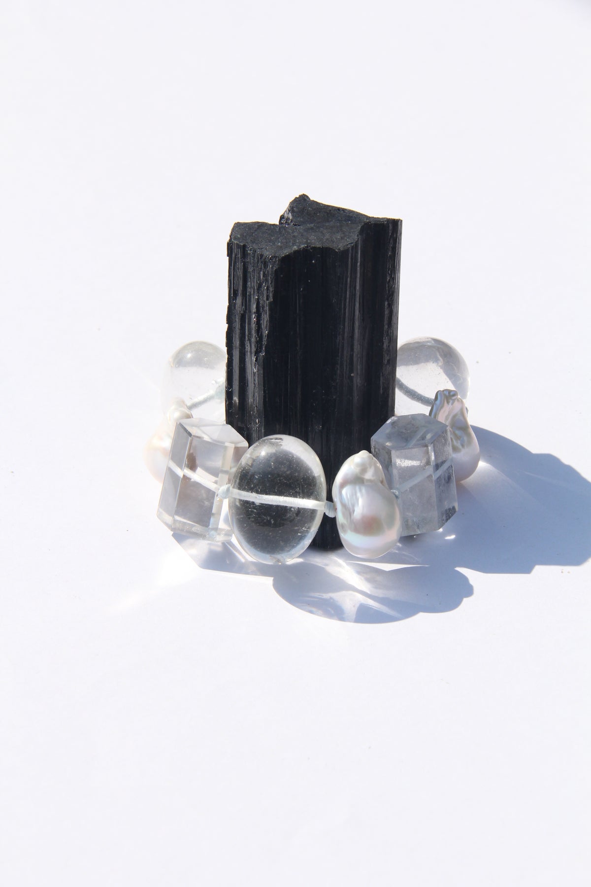 Bracelet: quartz, pearls
