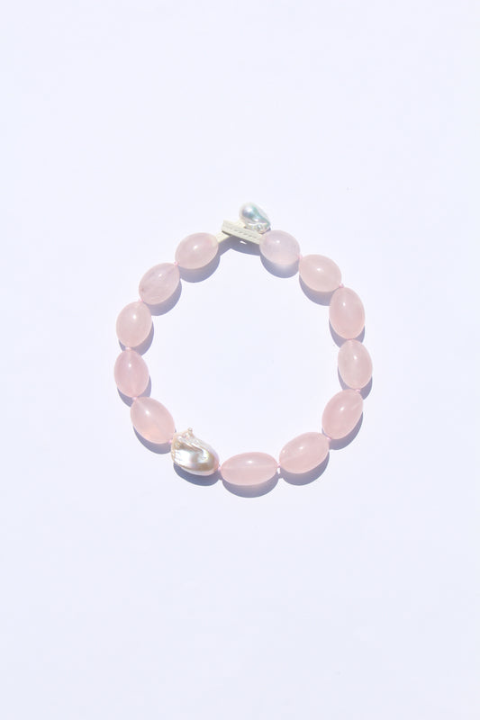 Necklace: rose quartz, pearls