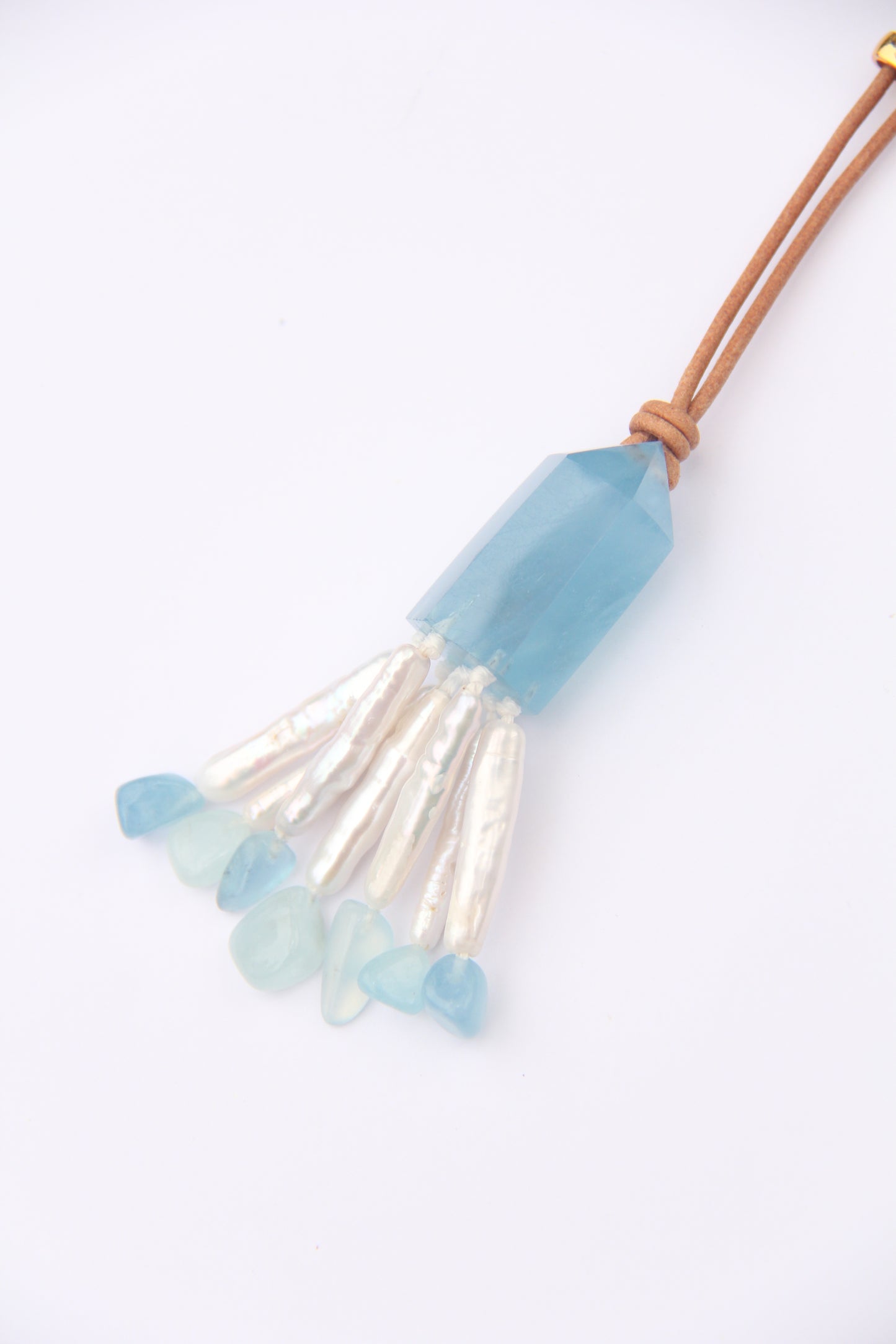 Pendant: aquamarine, pearls