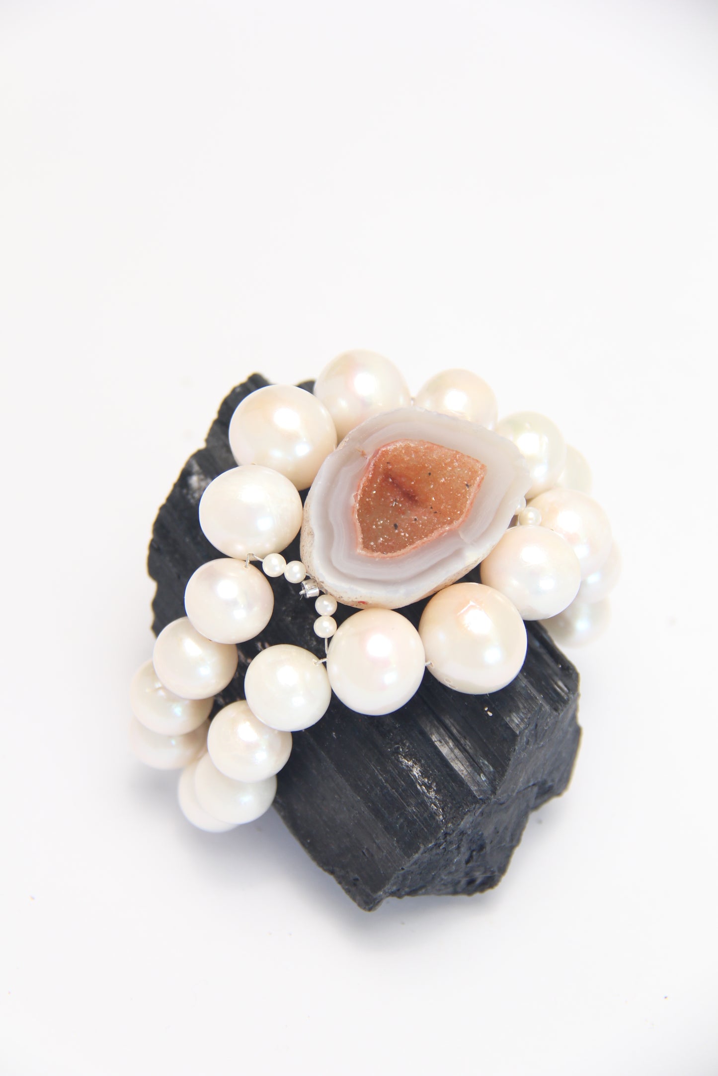 Bracelet: pearls, geode