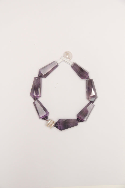 Necklace: amethyst, pearls